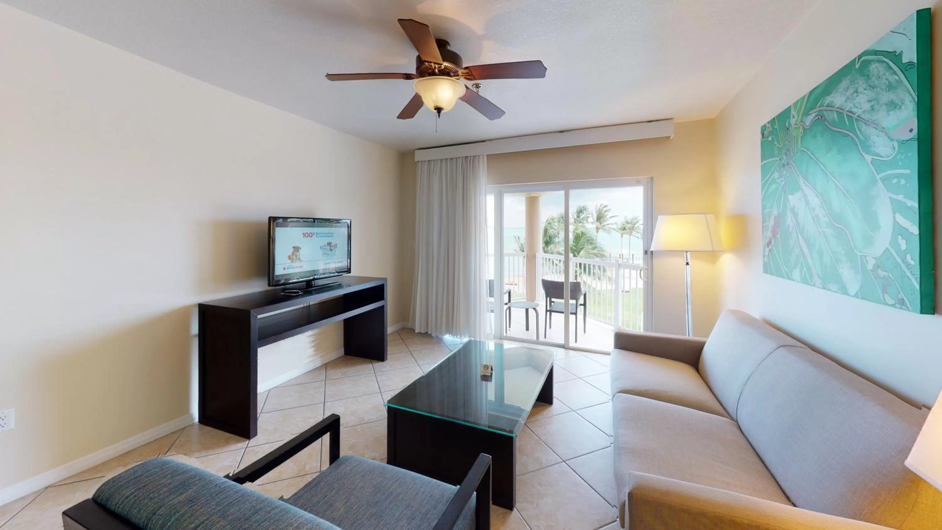 Photo of the whole room in Holiday Inn Resort Grand Cayman by IHG