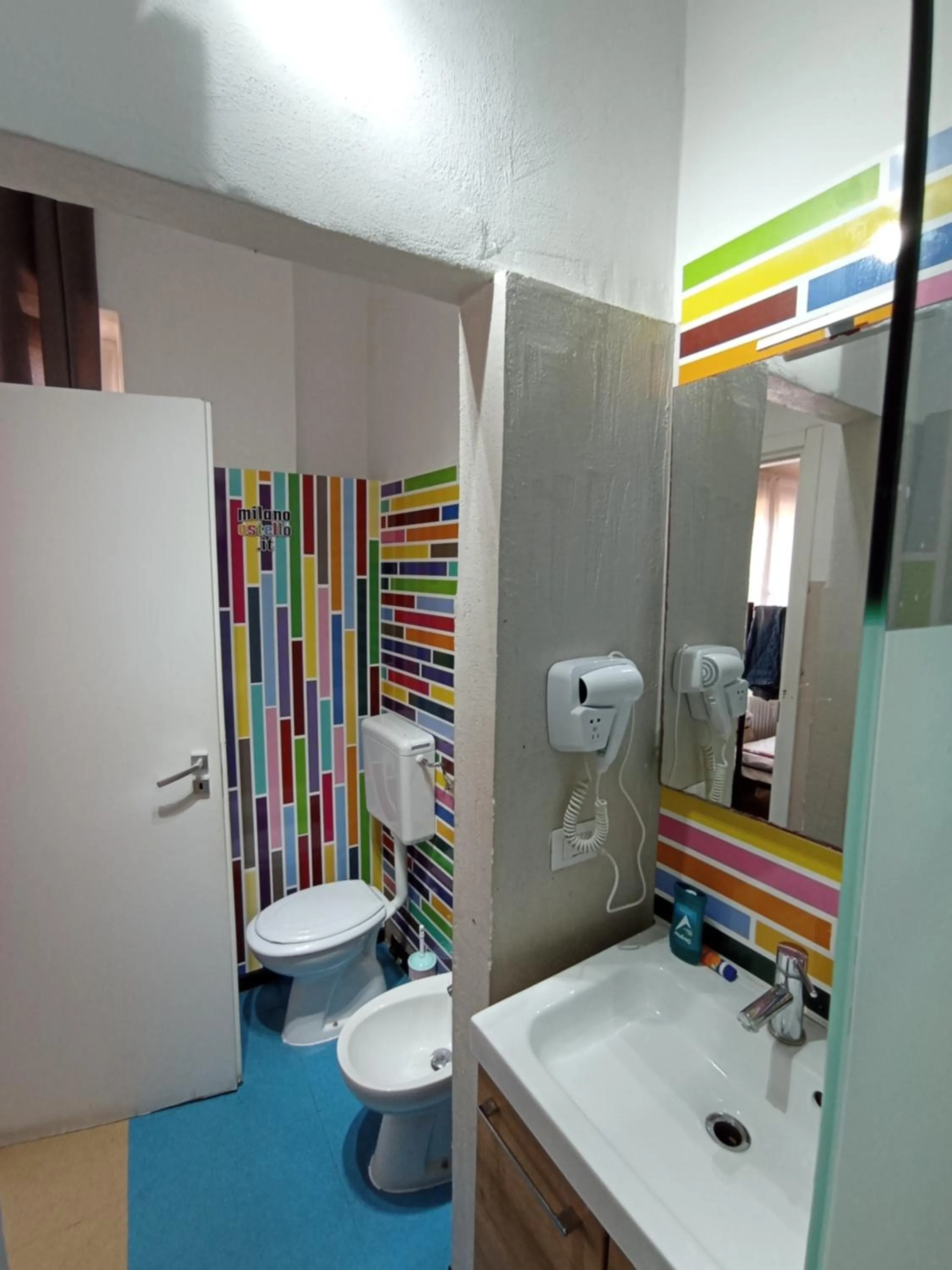 Bathroom in Milano Ostello