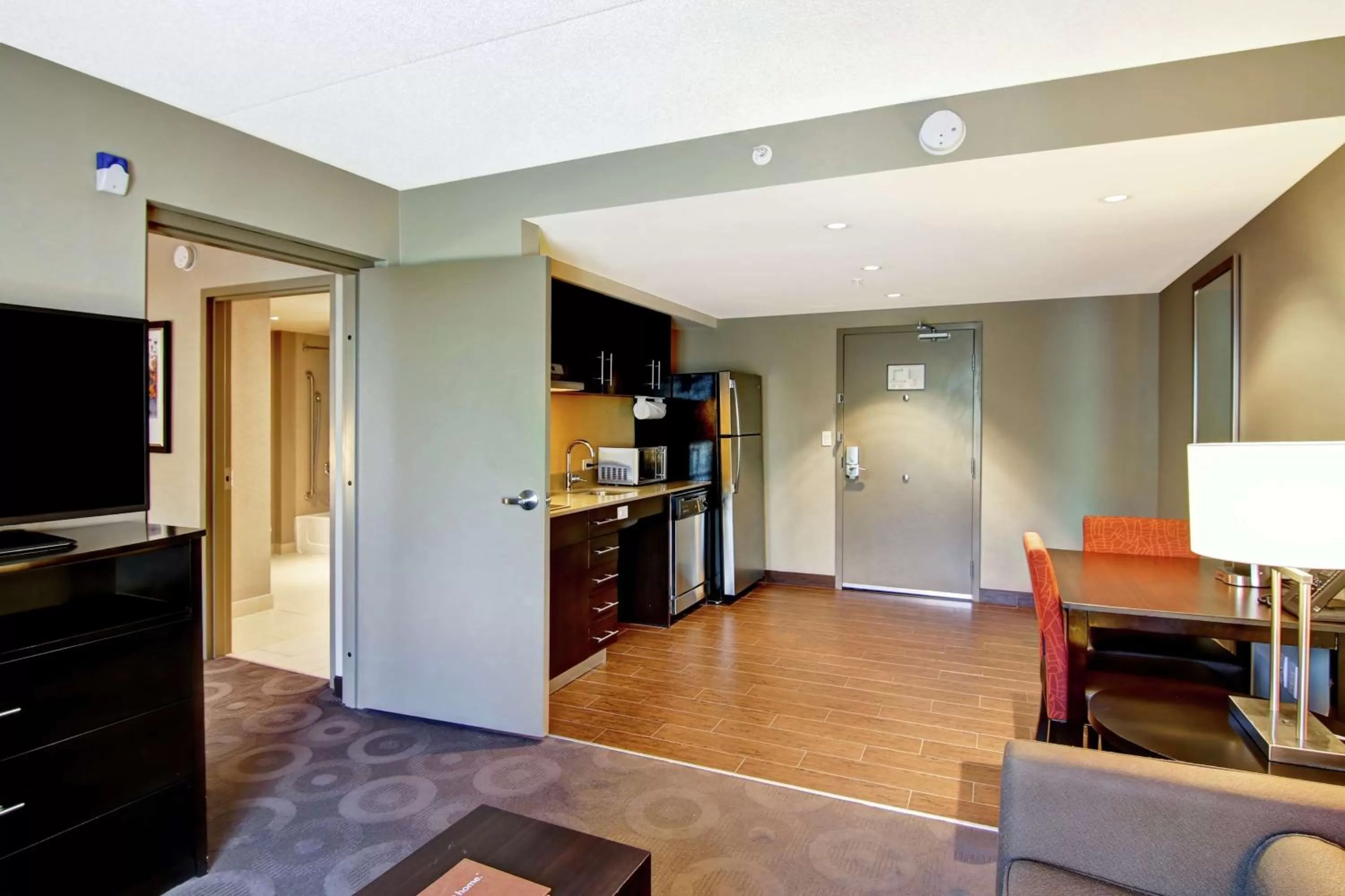 Kitchen or kitchenette in Homewood Suites by Hilton Toronto-Ajax