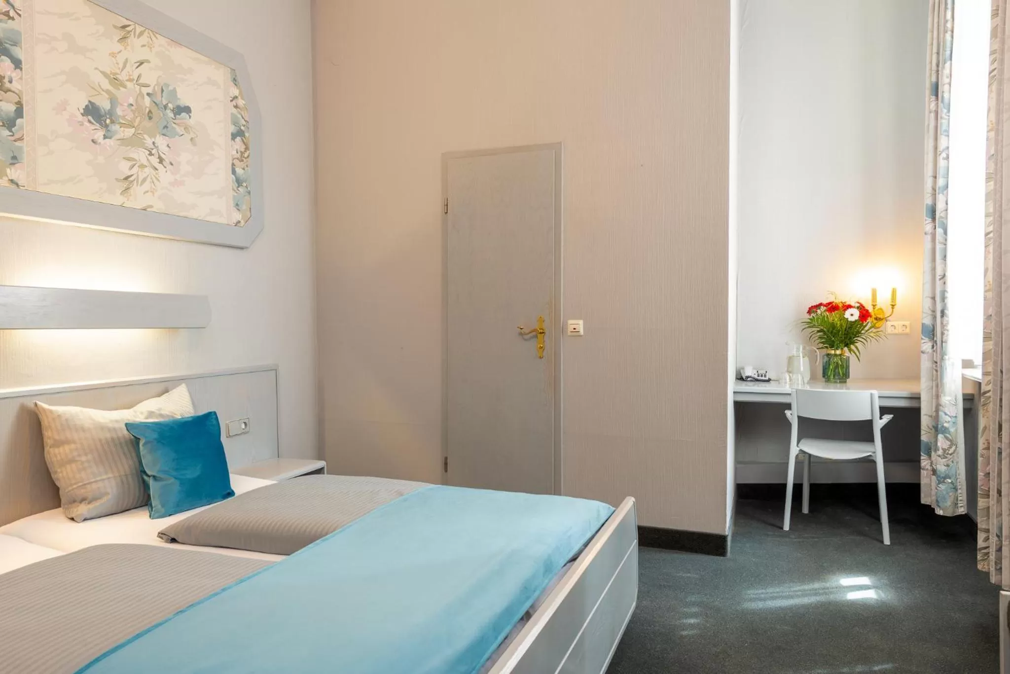 Bedroom, Bed in W22 Hotel am Kurfürstendamm