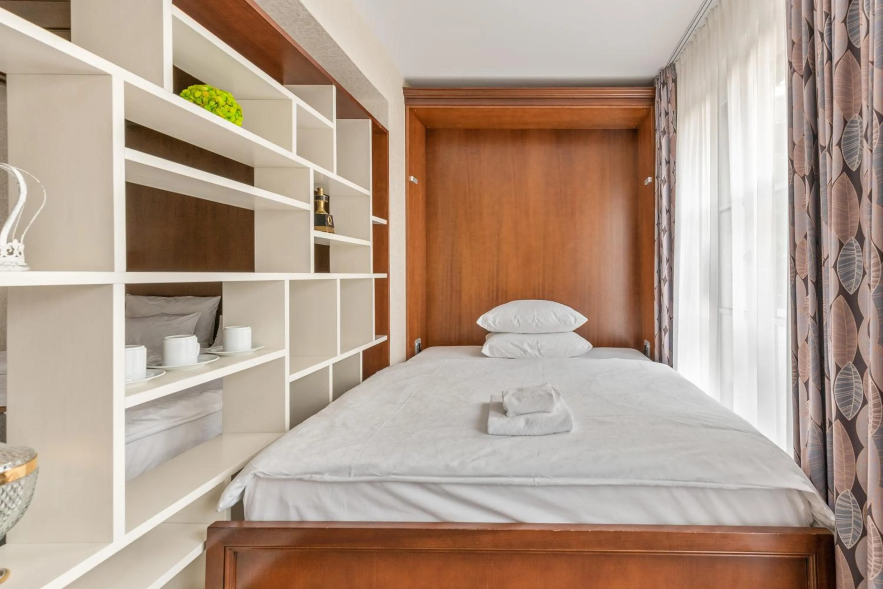 Bed in AdvaStay by KING's