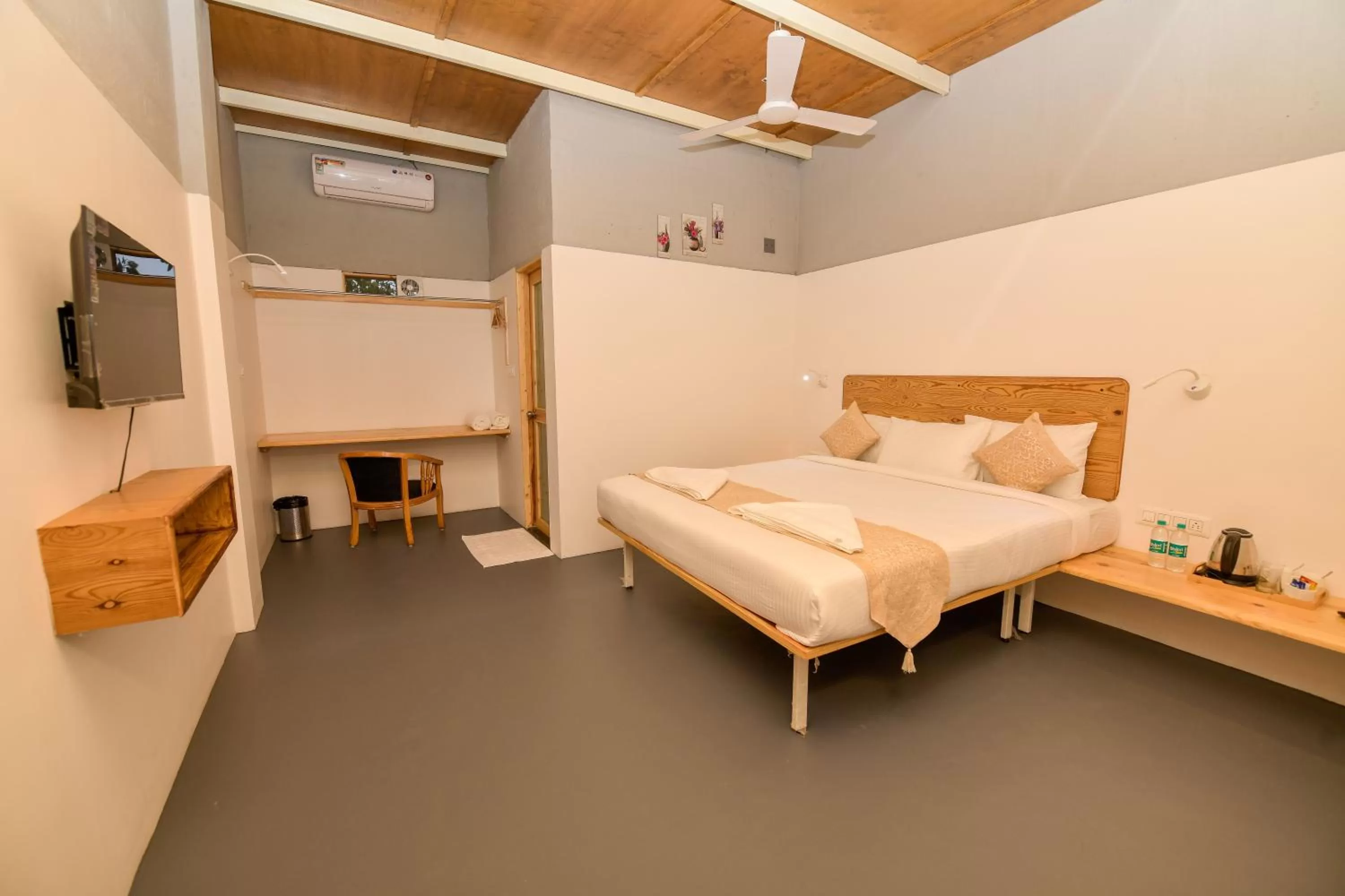 TV and multimedia, Bed in Shine Residency