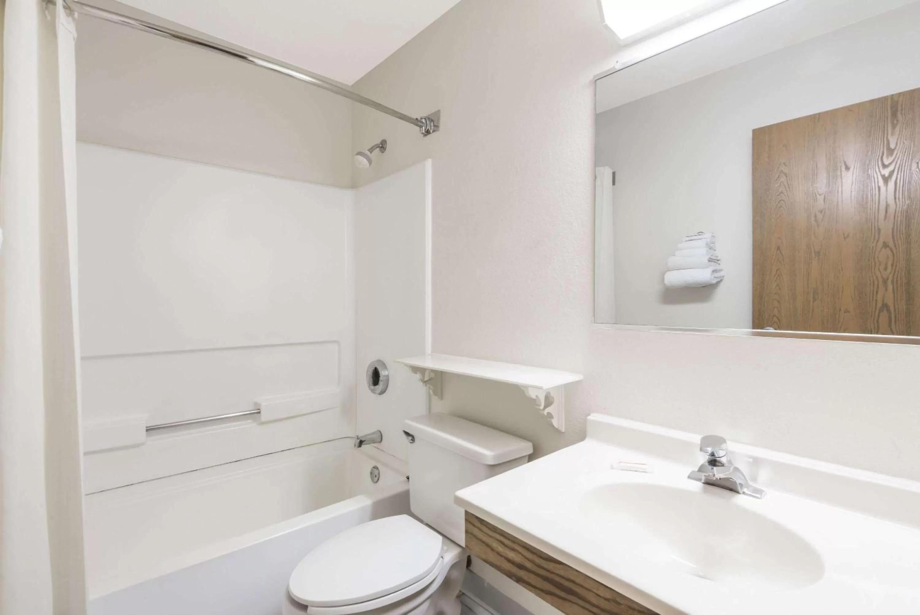 Toilet in Super 8 by Wyndham Maysville KY