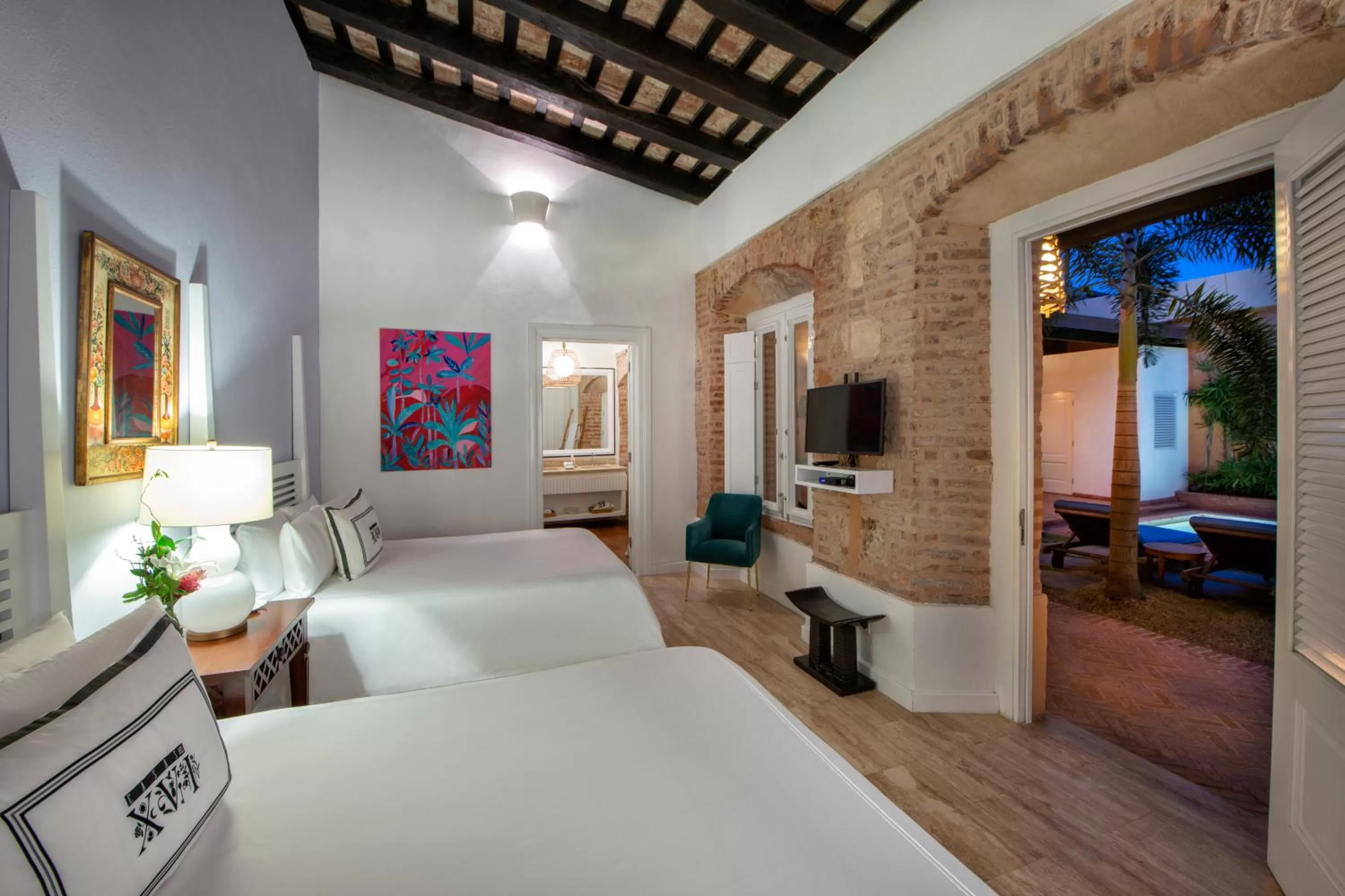 Bed in Casas del XVI