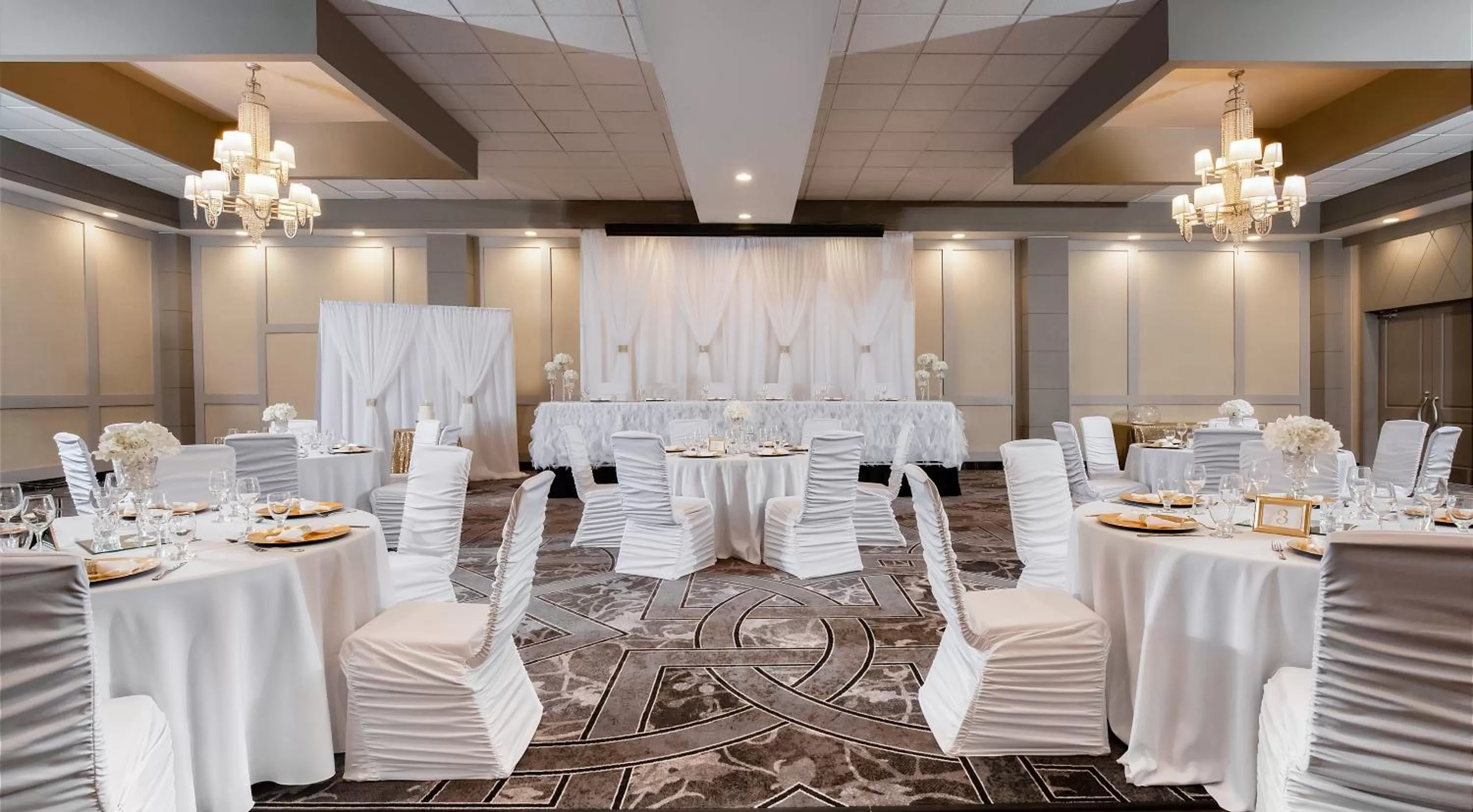 Banquet/Function facilities in Pomeroy Hotel & Conference Centre