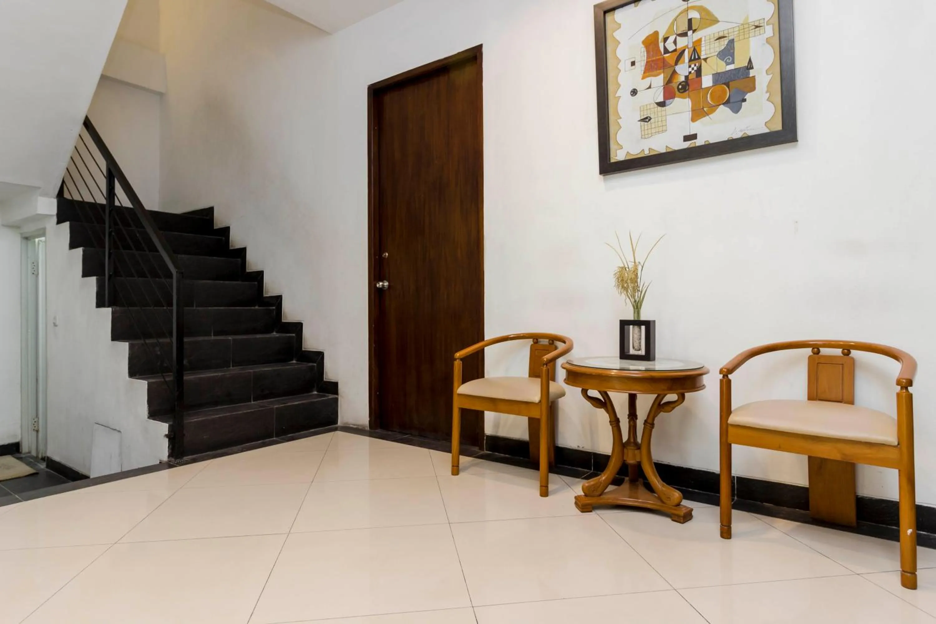 RedDoorz Plus @ Pasar Baru