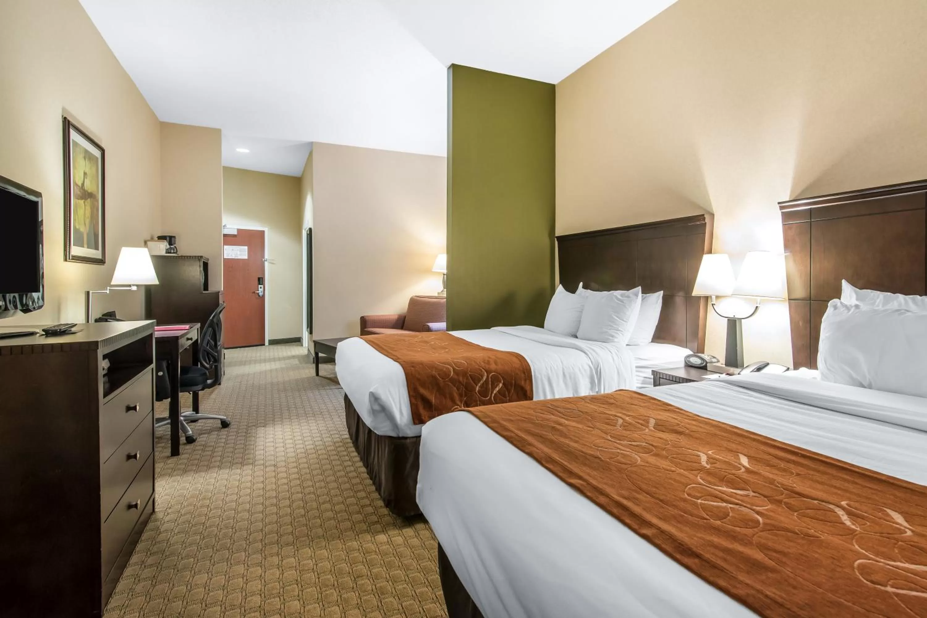 Queen Suite - Non-Smoking in Spark by Hilton Vestal Binghamton University Area