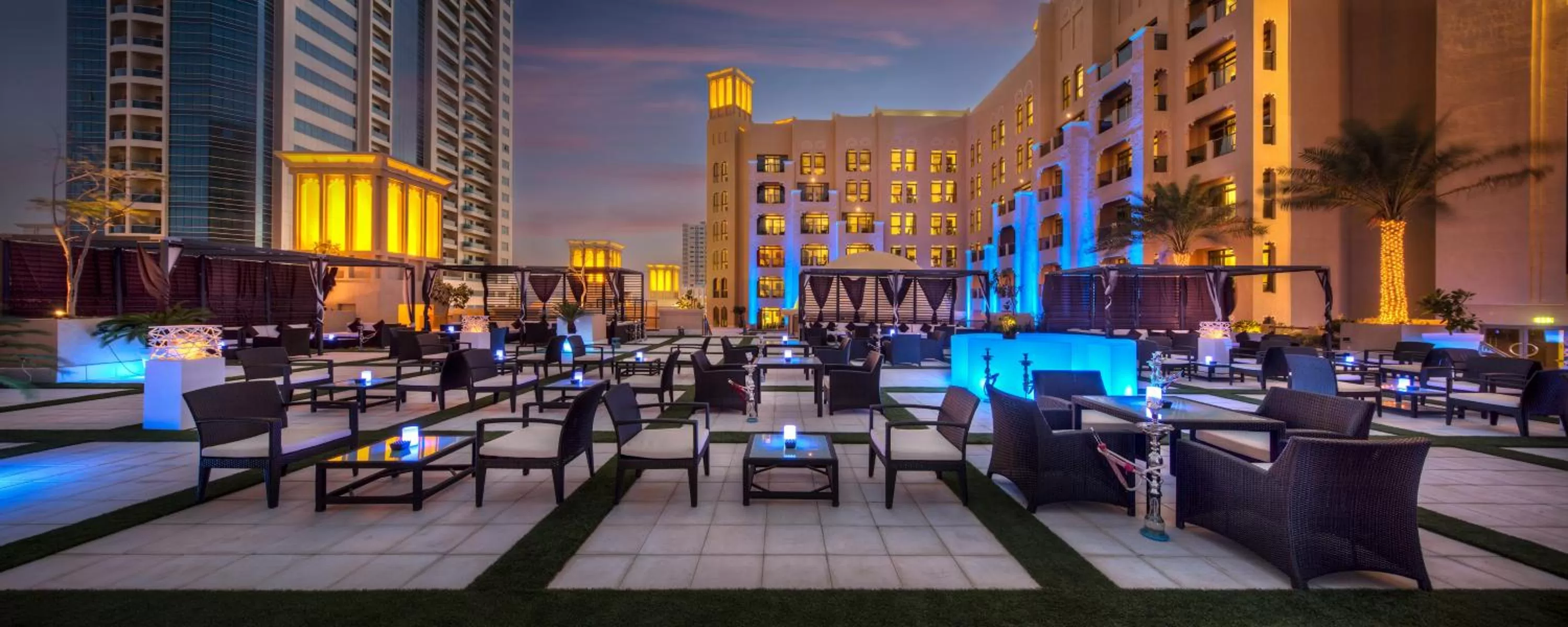Restaurant/places to eat in Bahi Ajman Palace Hotel