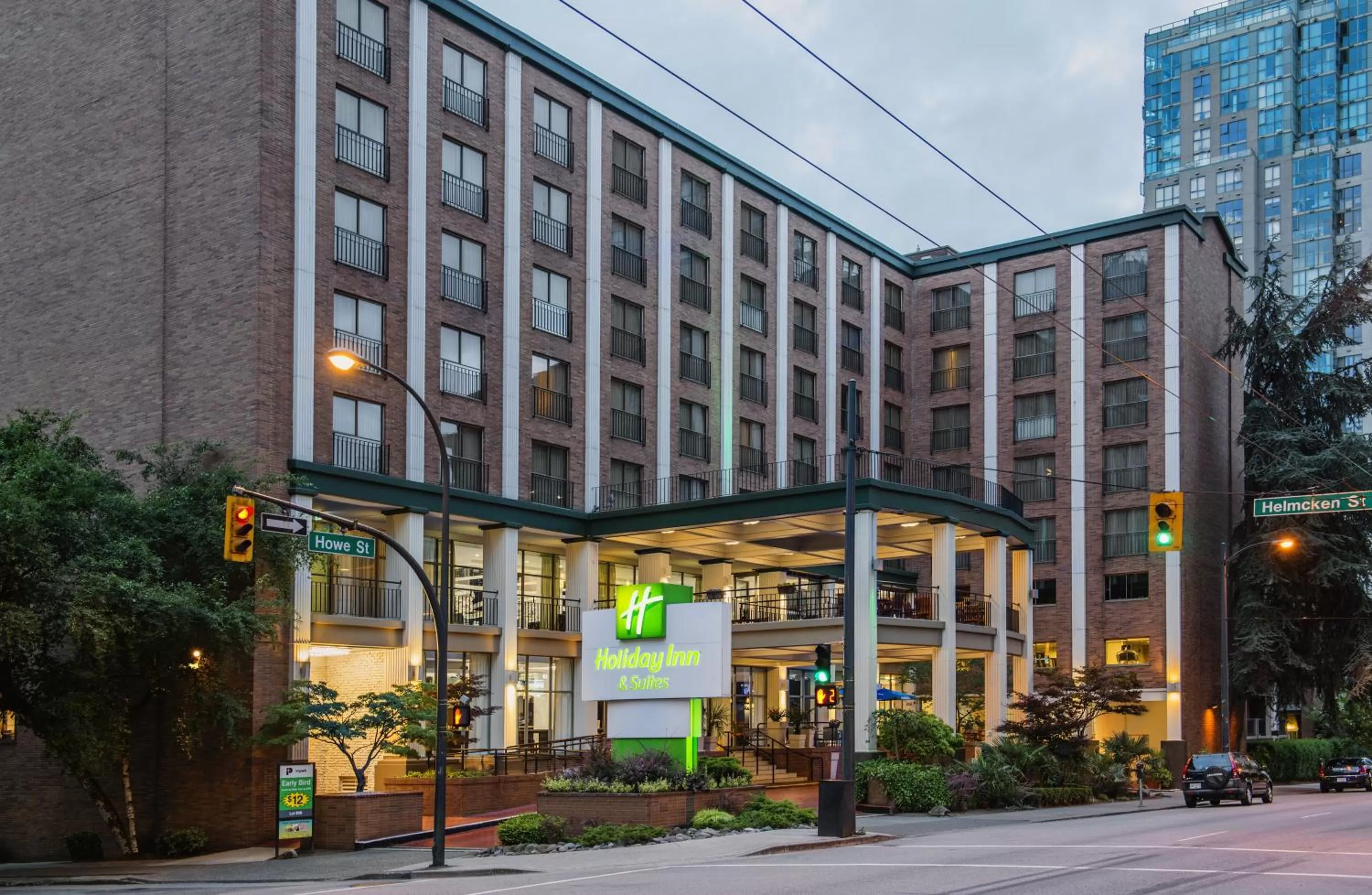 Property building in Holiday Inn & Suites Vancouver Downtown by IHG
