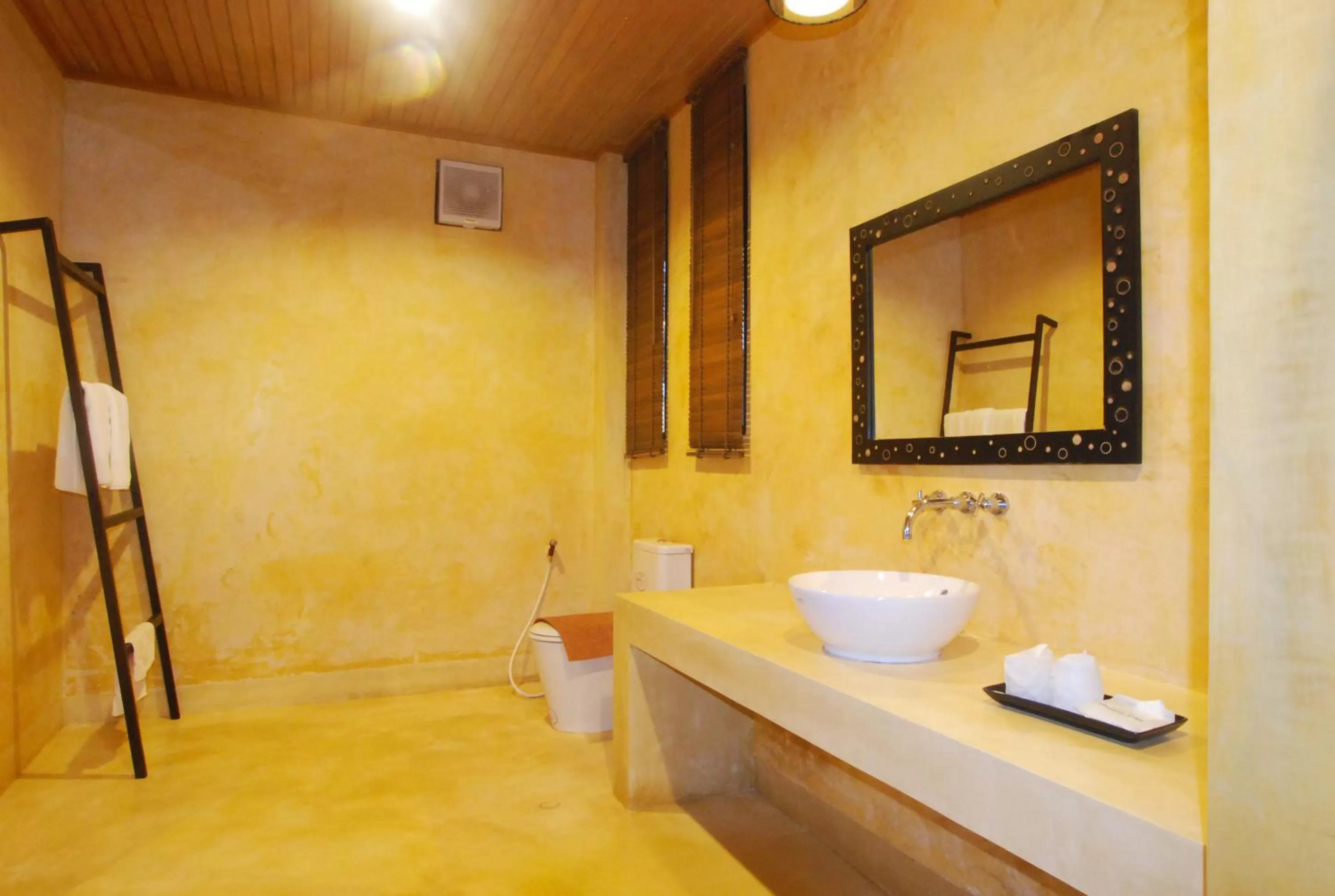 Bathroom in Ban Saithong Beach Resort