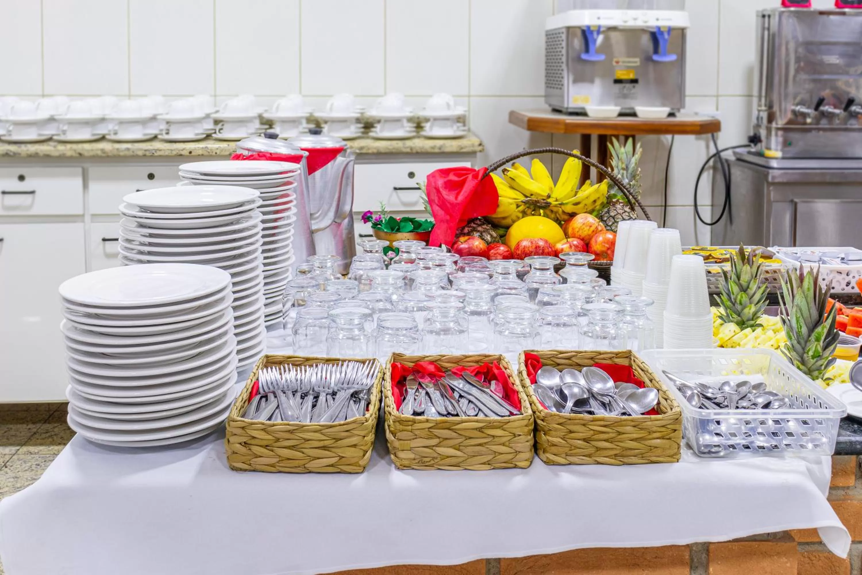 Buffet breakfast in Hotel Caminho do Rosário