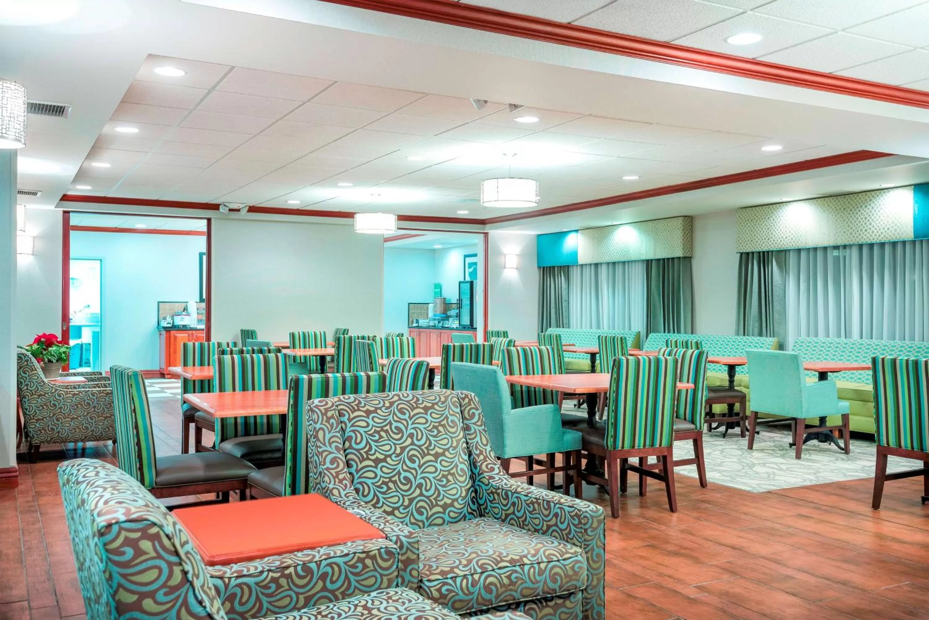 Restaurant/places to eat in Hampton Inn Bellevue