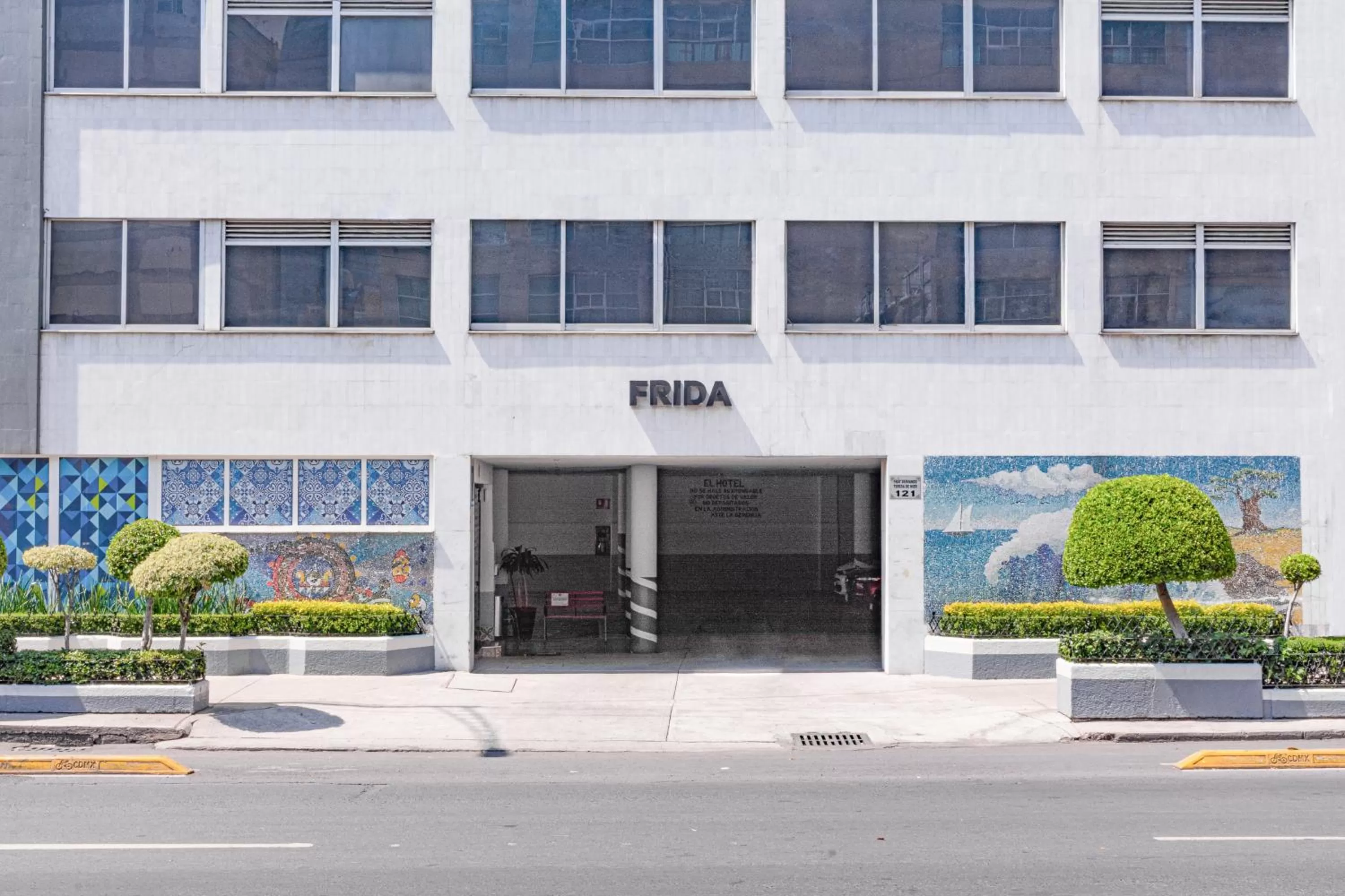 Property building in Frida Costa Azul