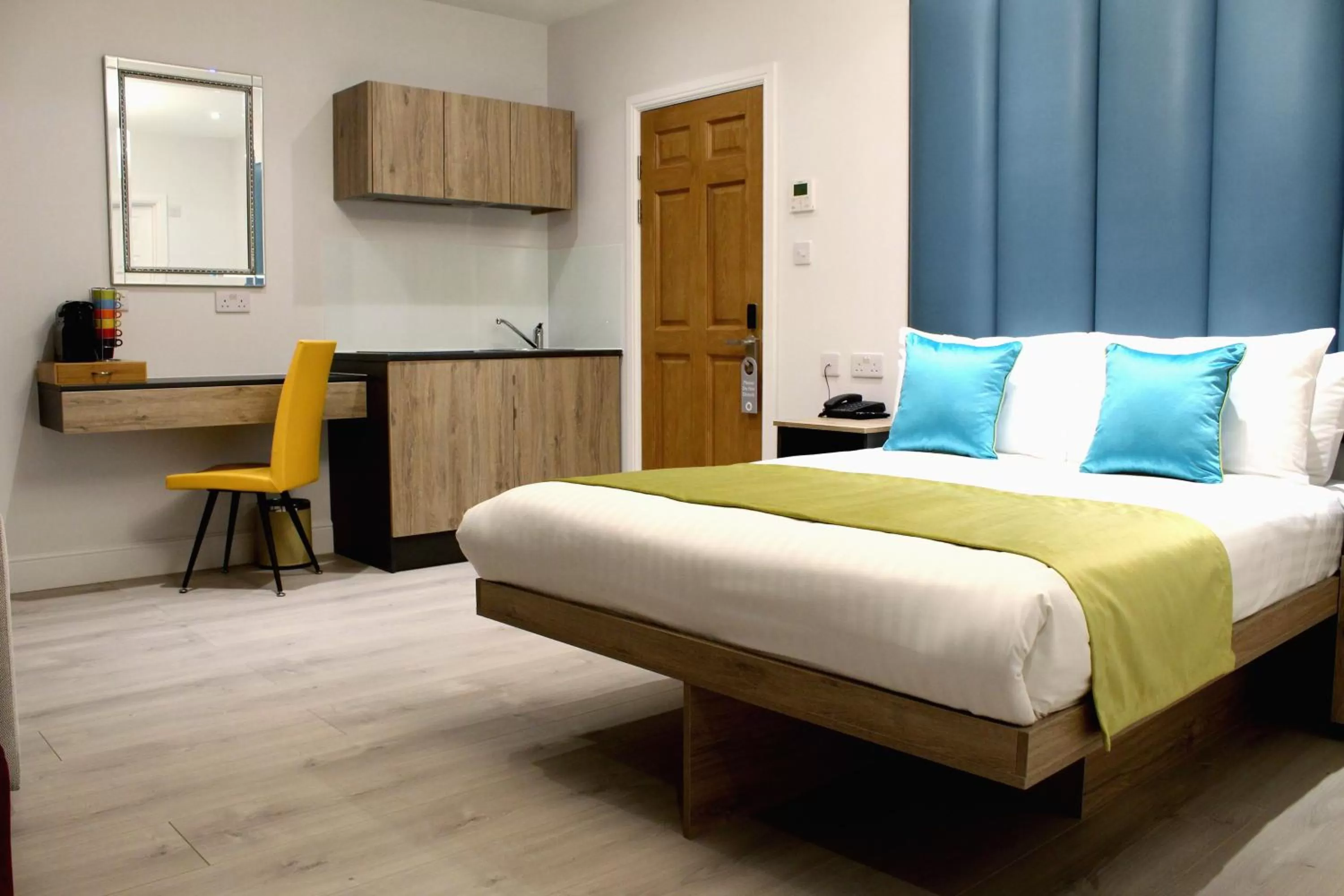 Family Suite in 1 Craven Hill Gardens