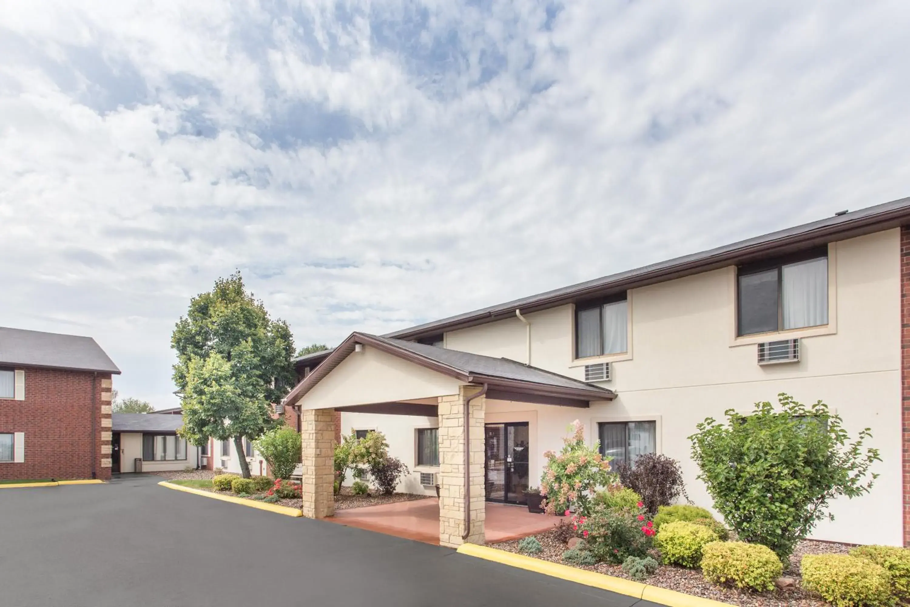 Baymont by Wyndham Dubuque Baymont by Wyndham Dubuque