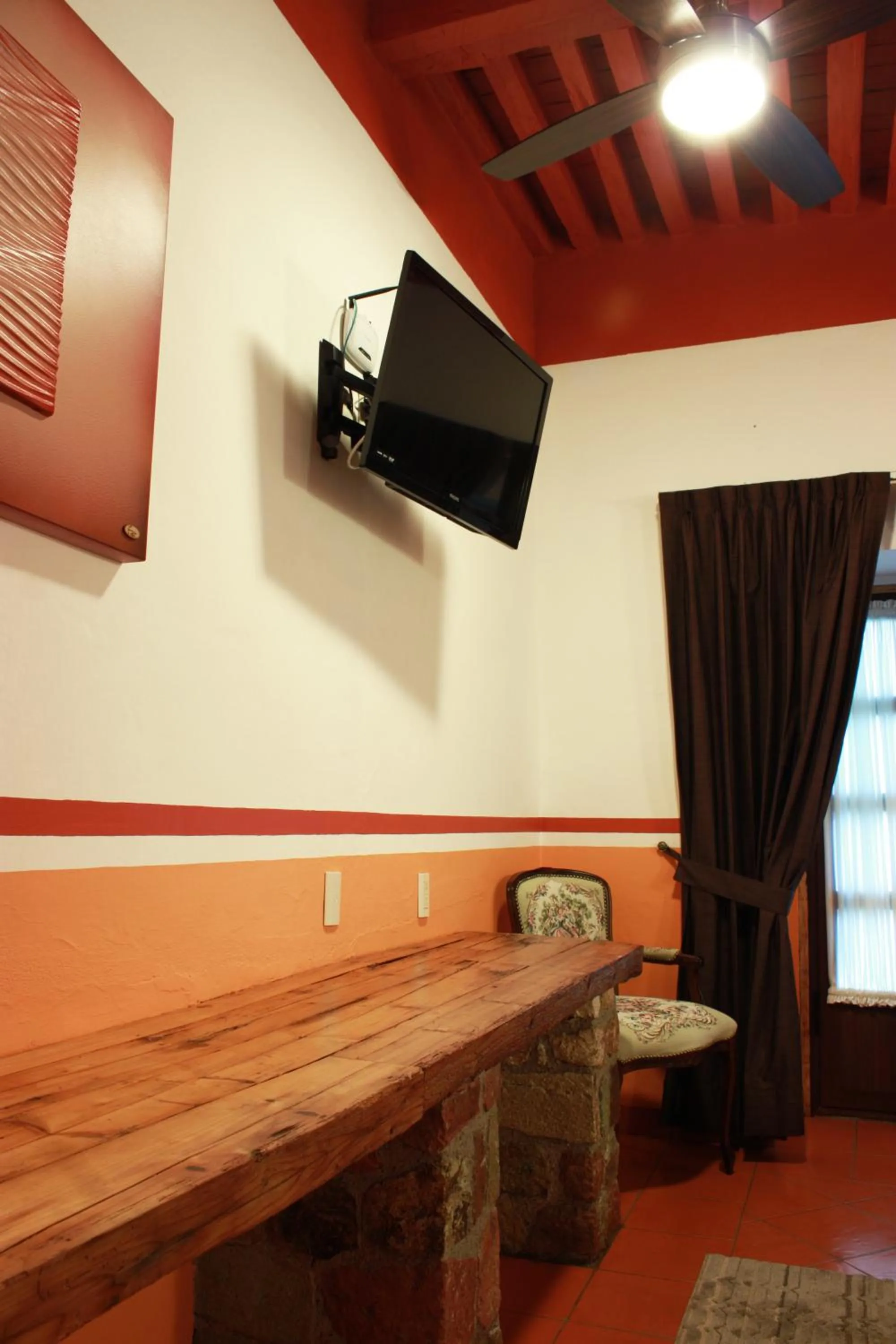 Photo of the whole room in Hotel de la Paz