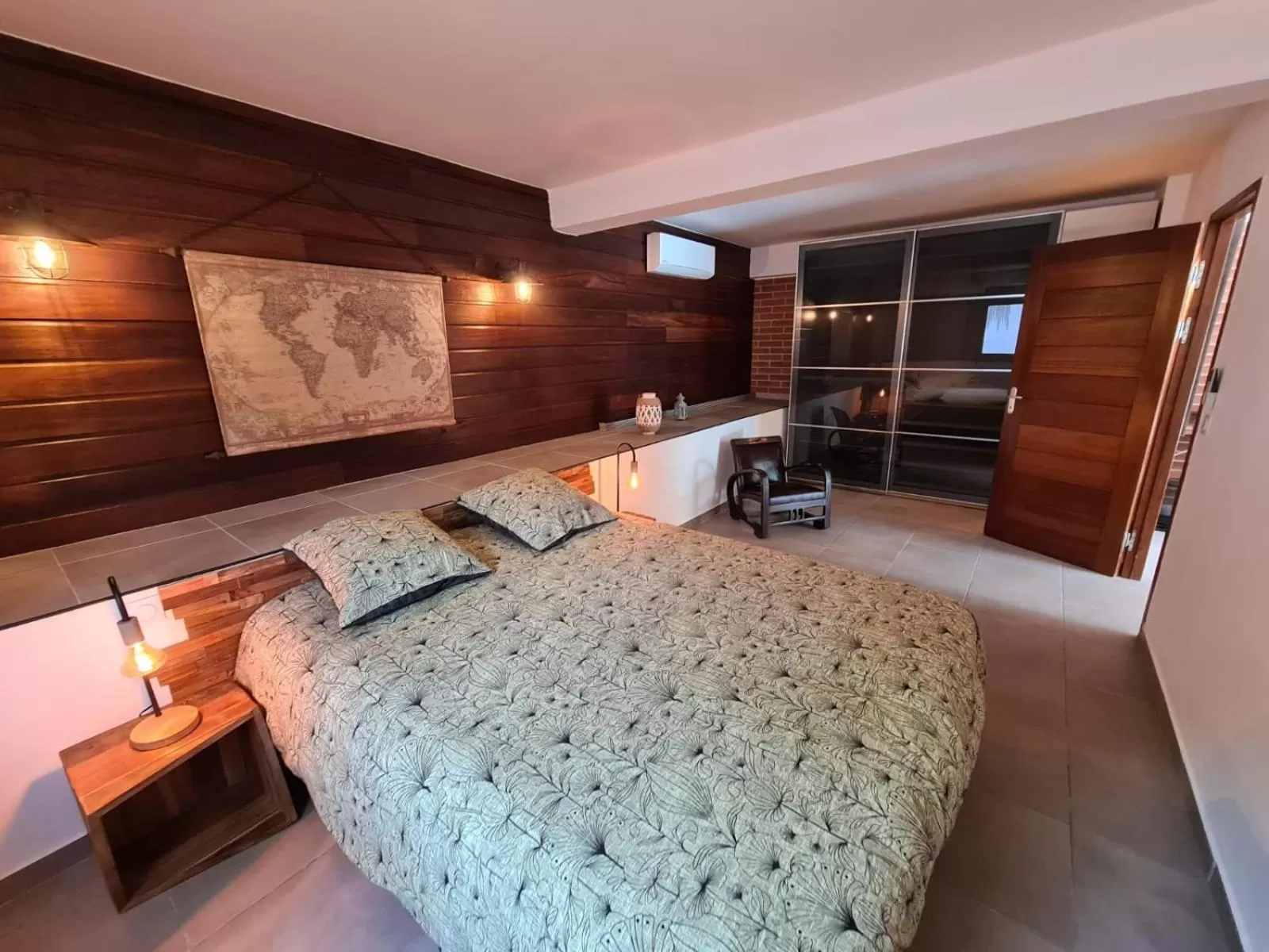 Bed in Shikoa Sobole - Le Morpho et l'Ara