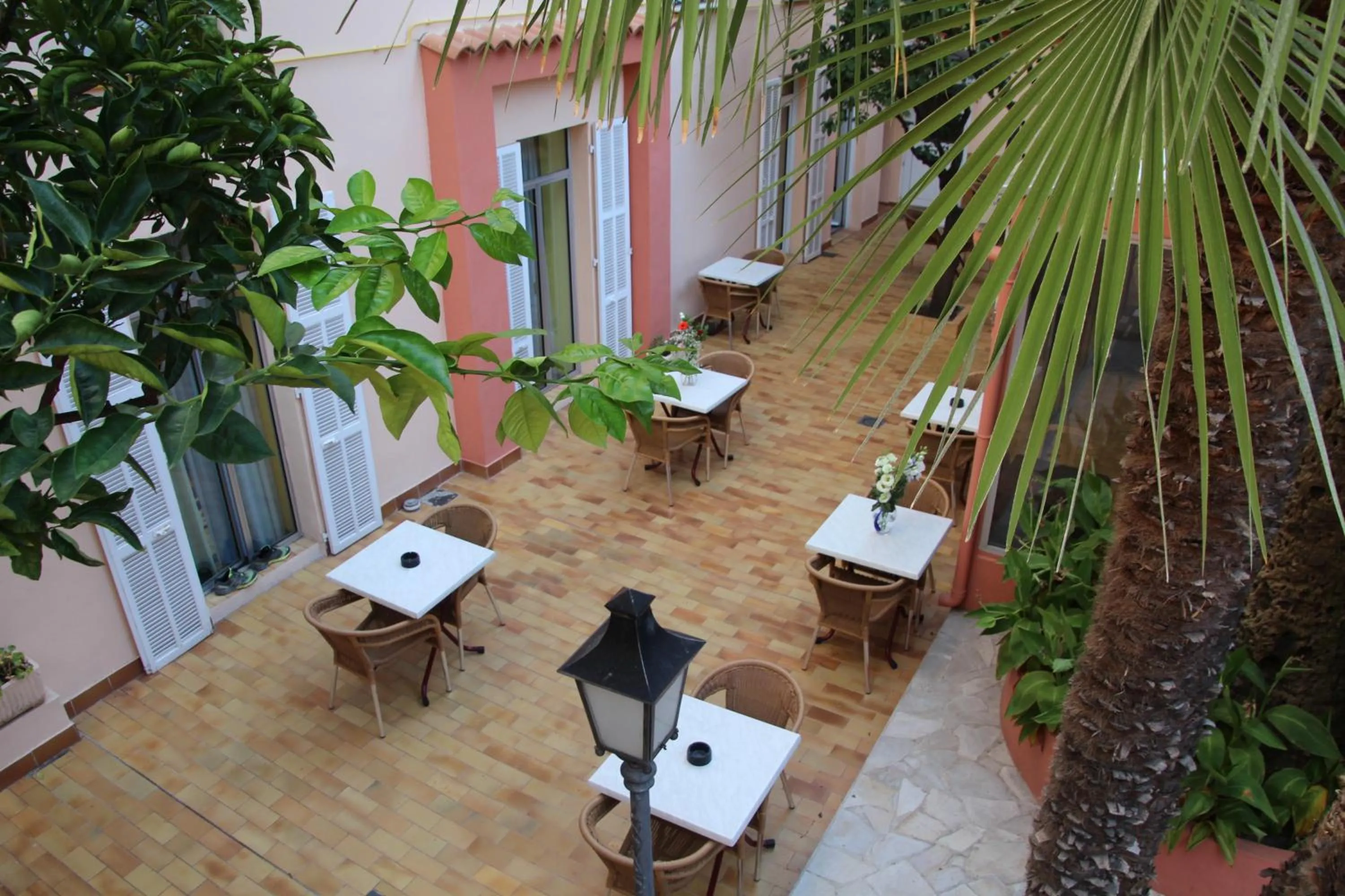 Patio in Hotel Menton Riviera
