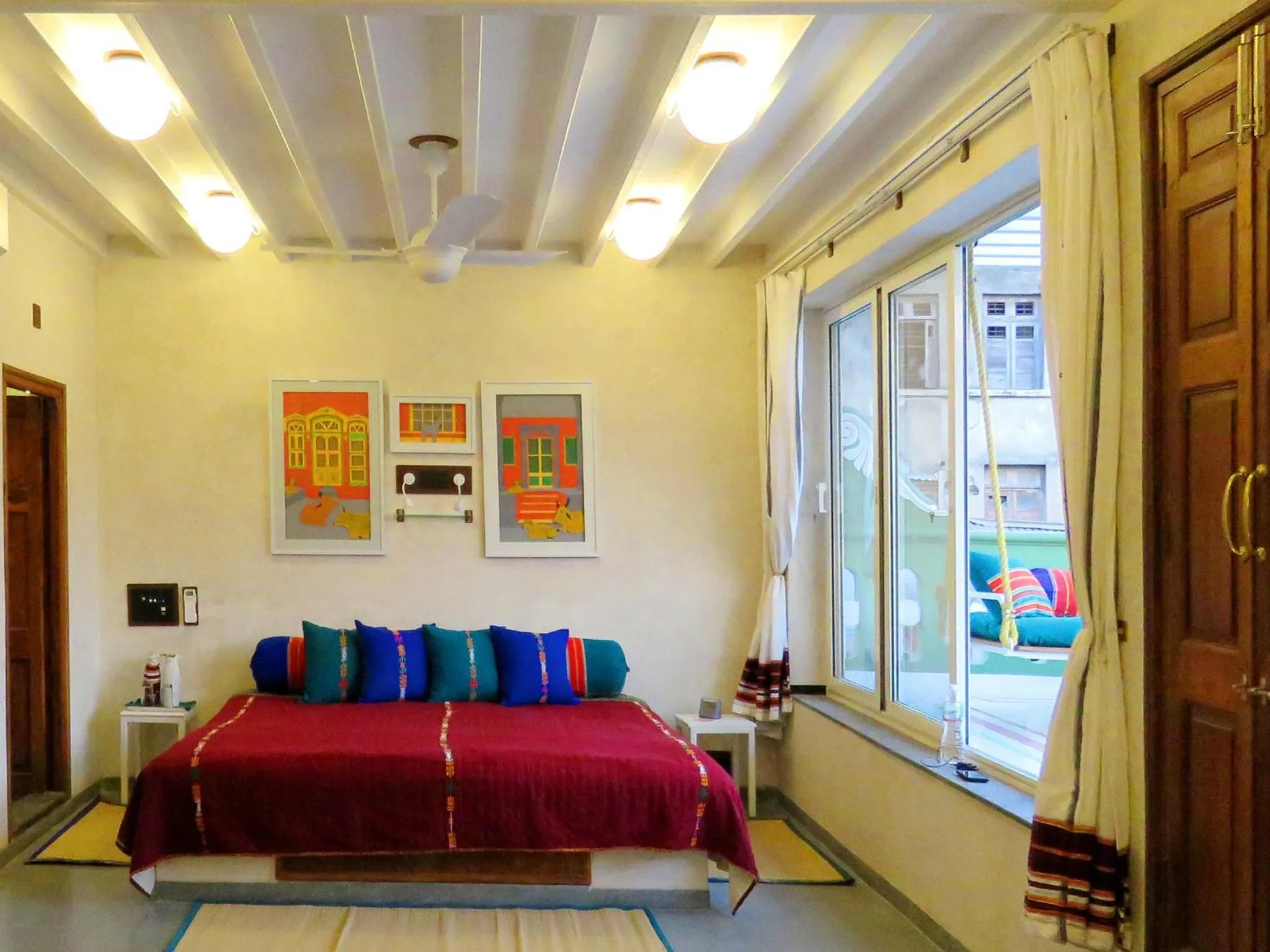 Bedroom, Bed in Mangaldas Ni Haveli II by The House of MG