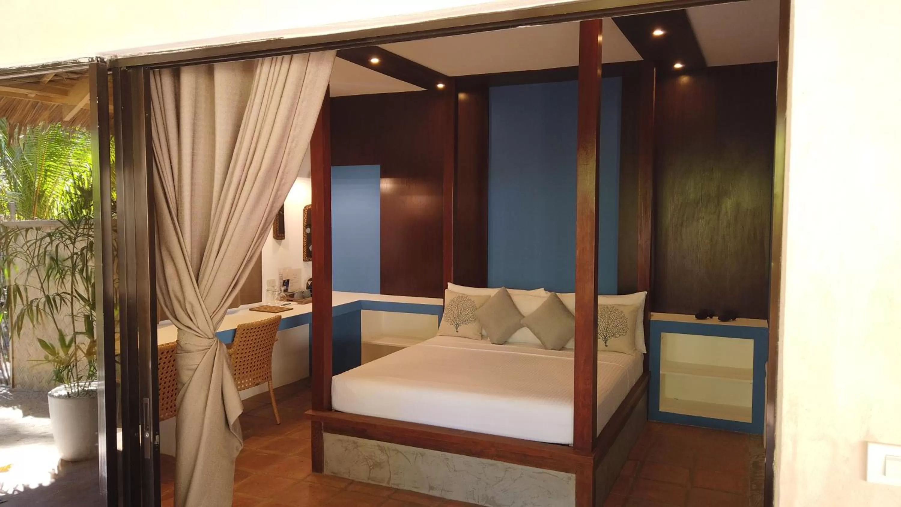 Bedroom, Bed in Mahogany Resort & Spa