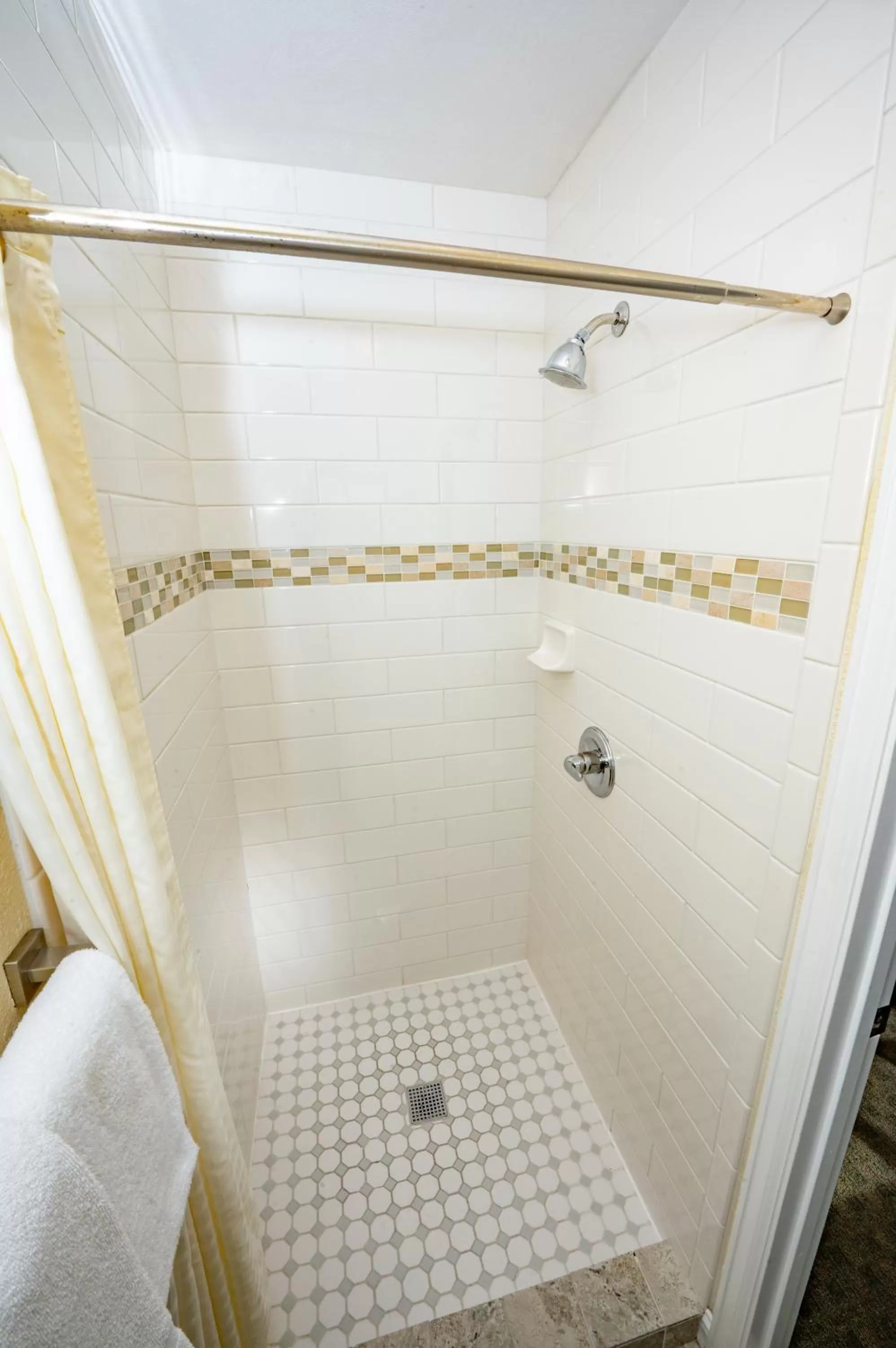 Bathroom in Blue Door Inn