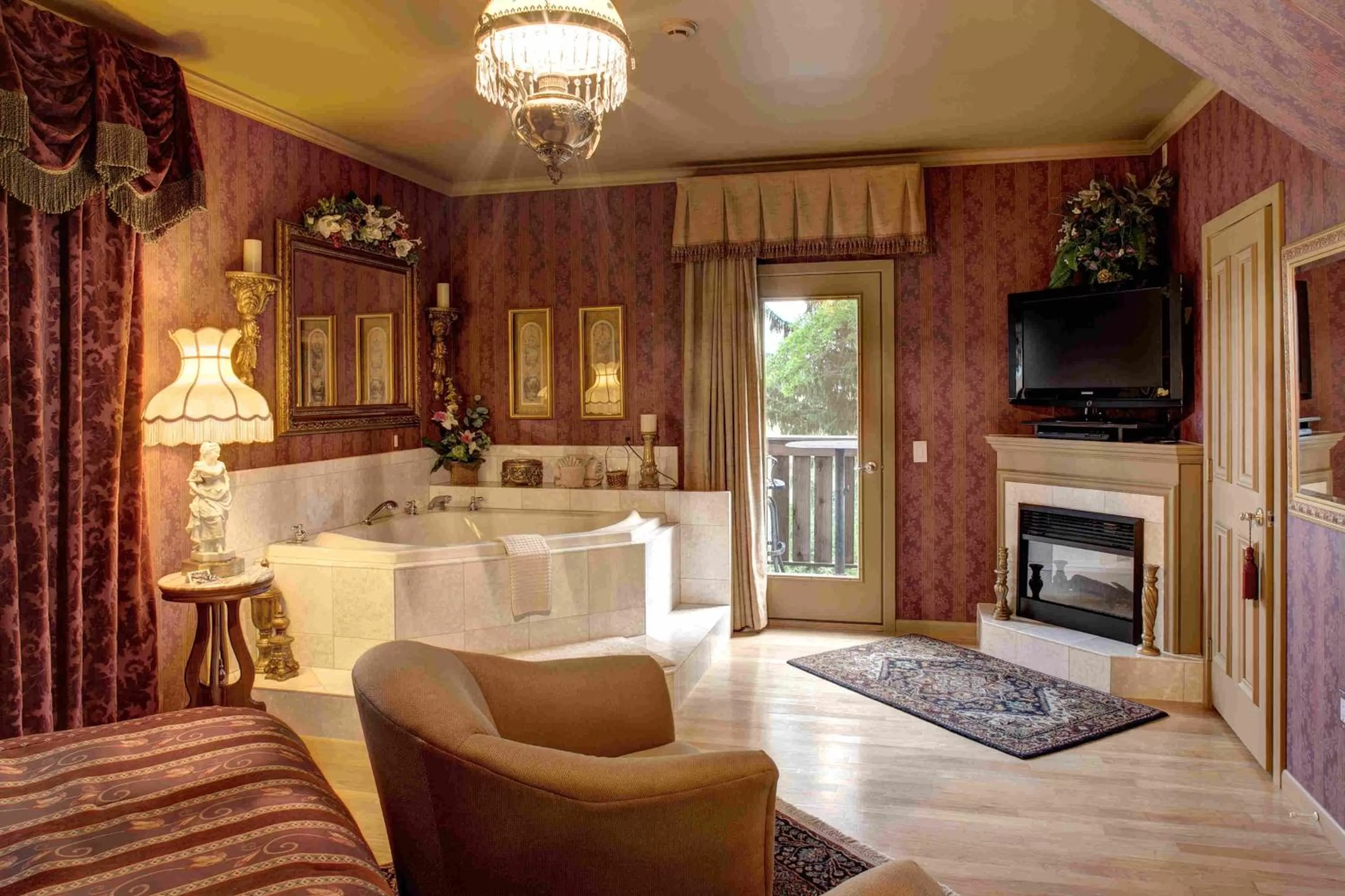 Seating Area in Twin Pine Manor