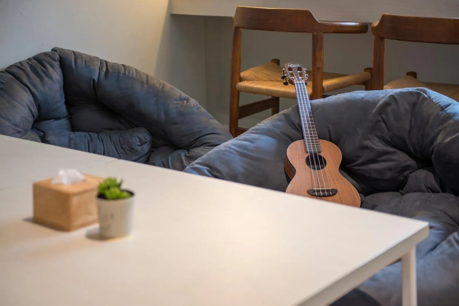 Kinnon Deluxe Hostel Coworking Cafe