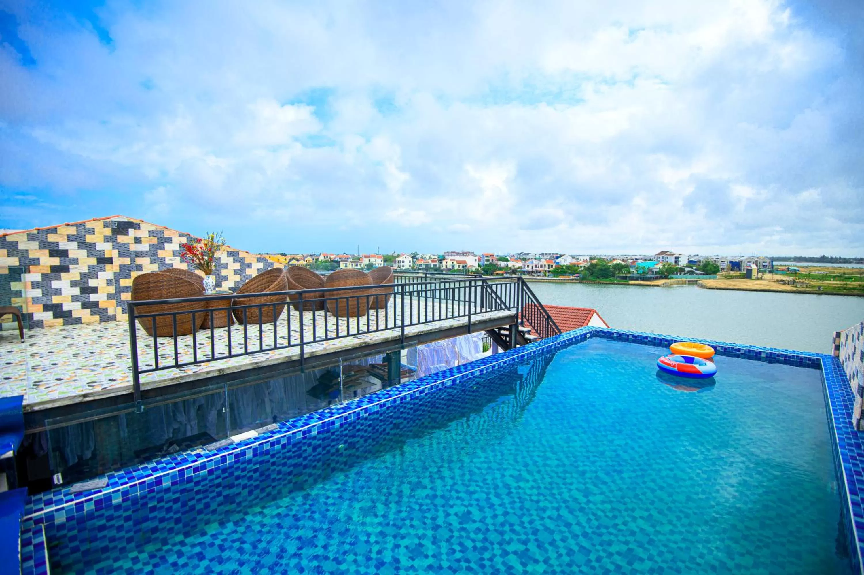 Rockmouse Centre River Villa Hoi An