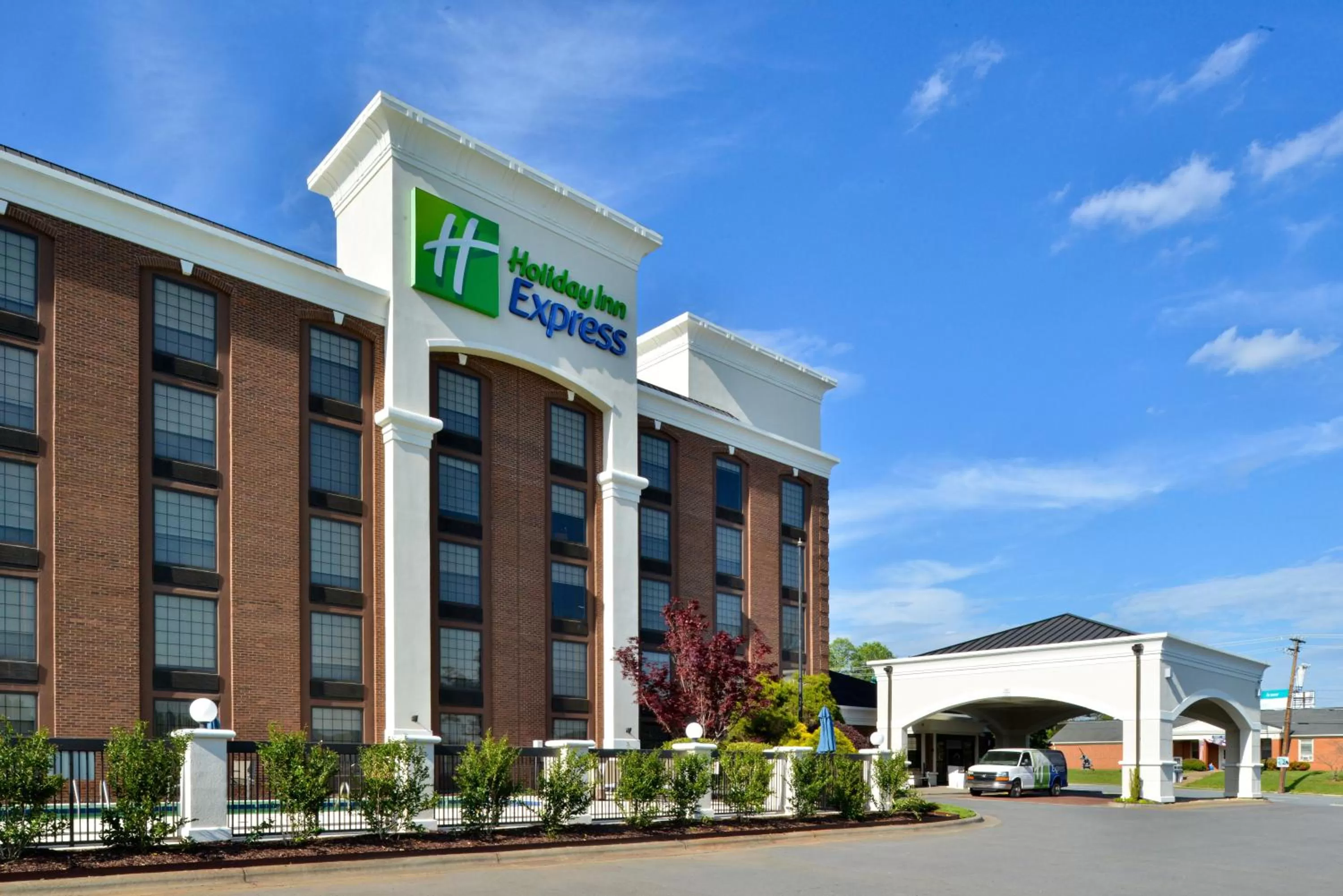 Property building in Holiday Inn Express Winston-Salem Medical Ctr Area
