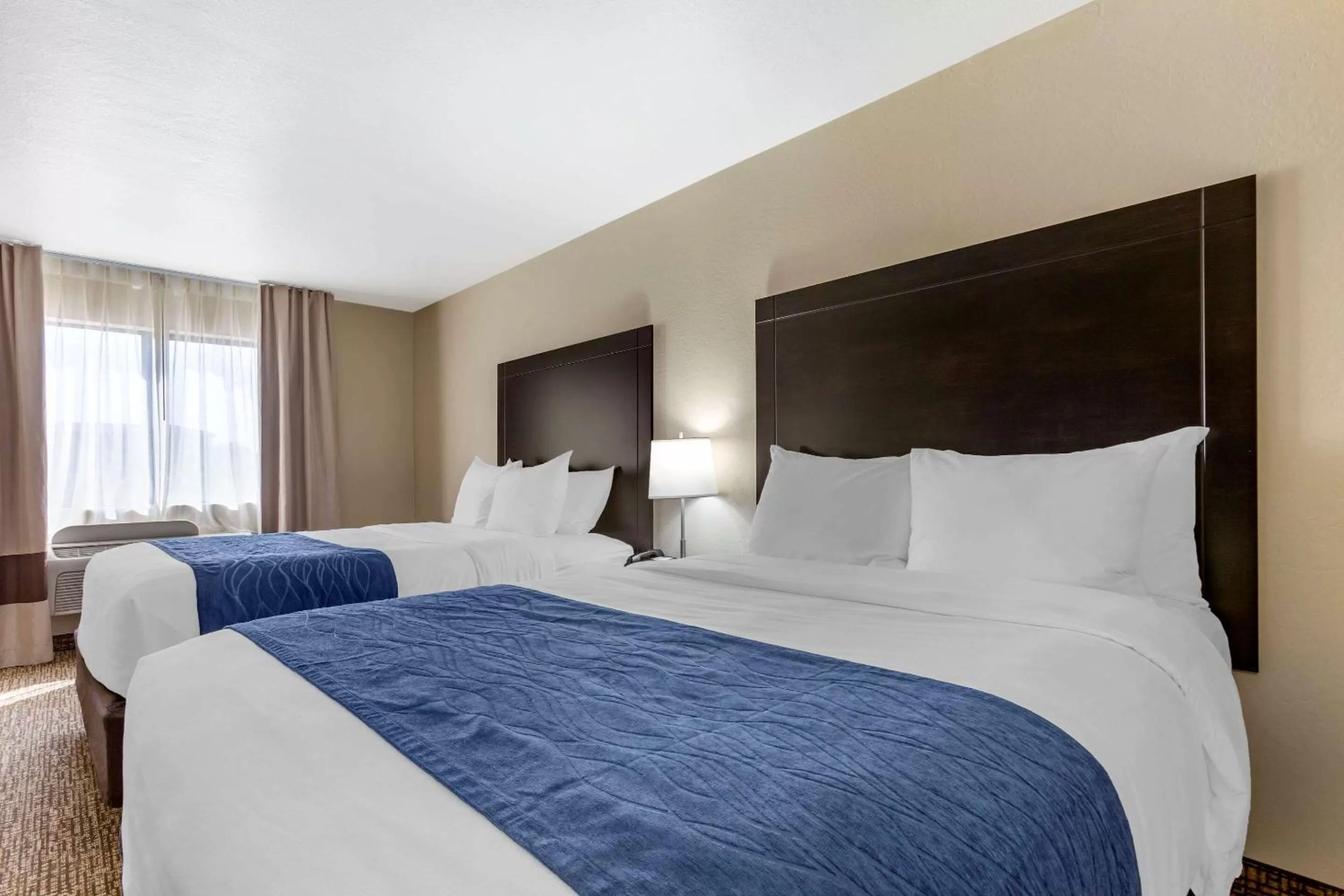 Photo of the whole room, Bed in Comfort Inn & Suites Surprise Near Sun City West