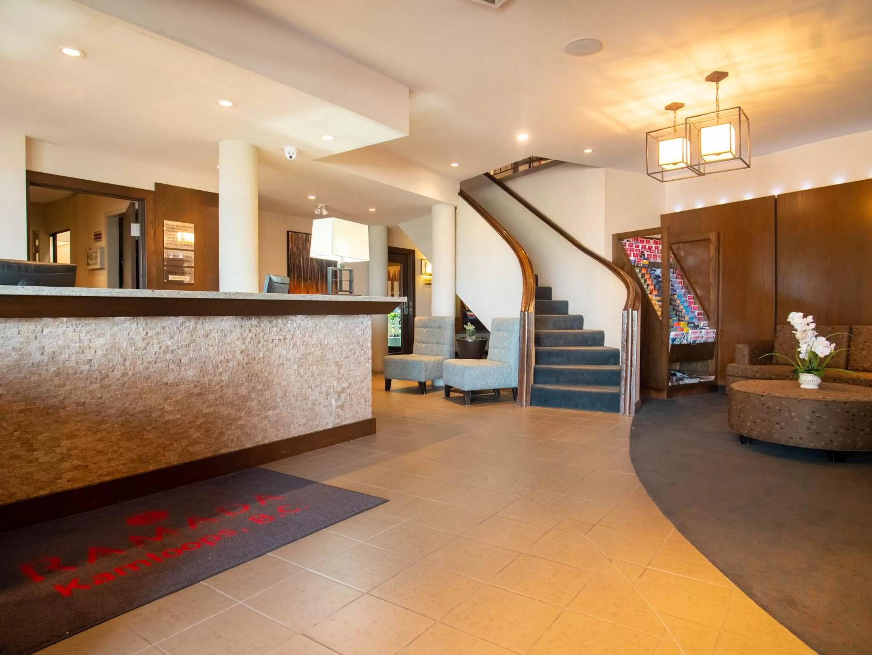 Lobby or reception in Ramada by Wyndham Kamloops