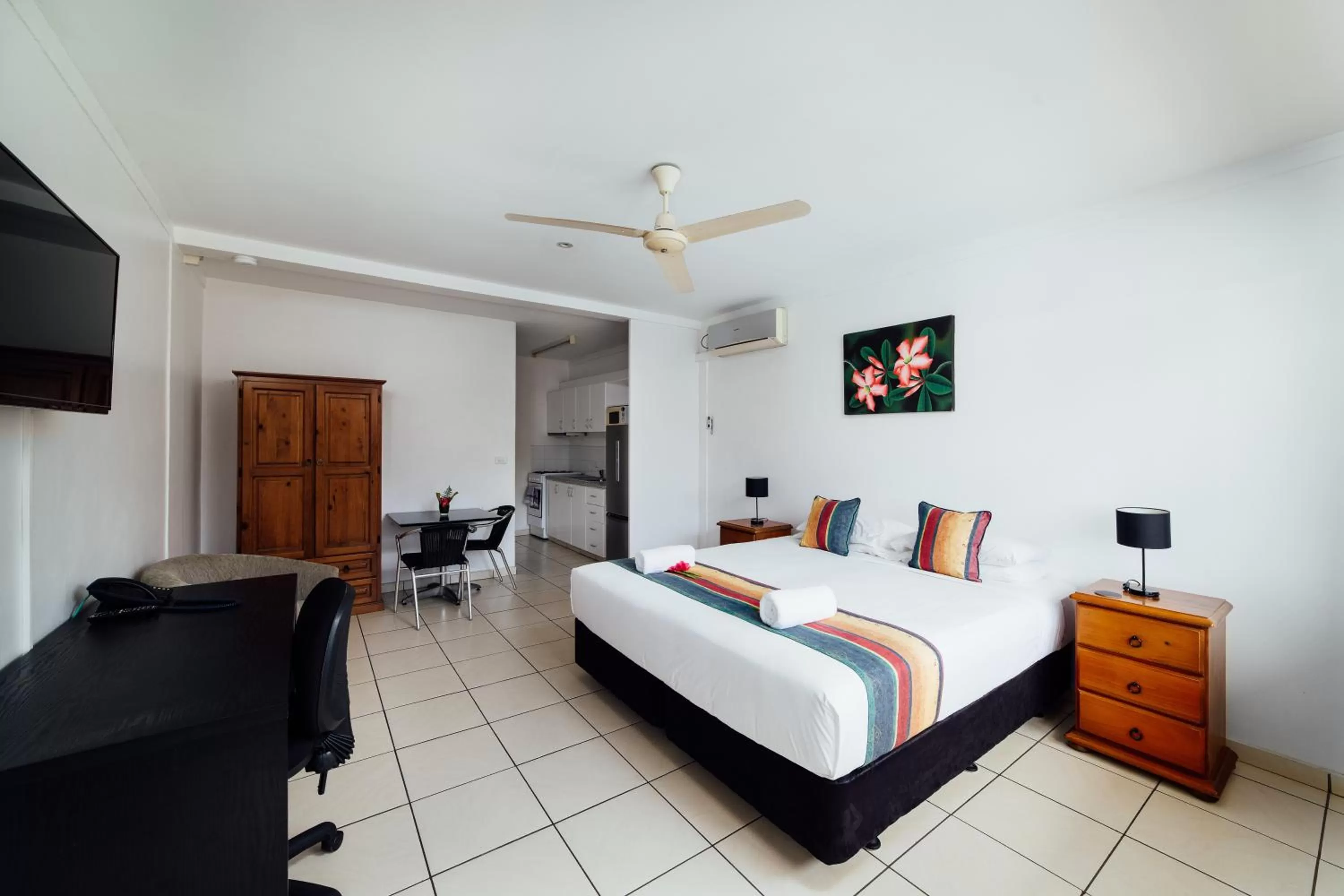 Photo of the whole room, Bed in Kaiviti Motel