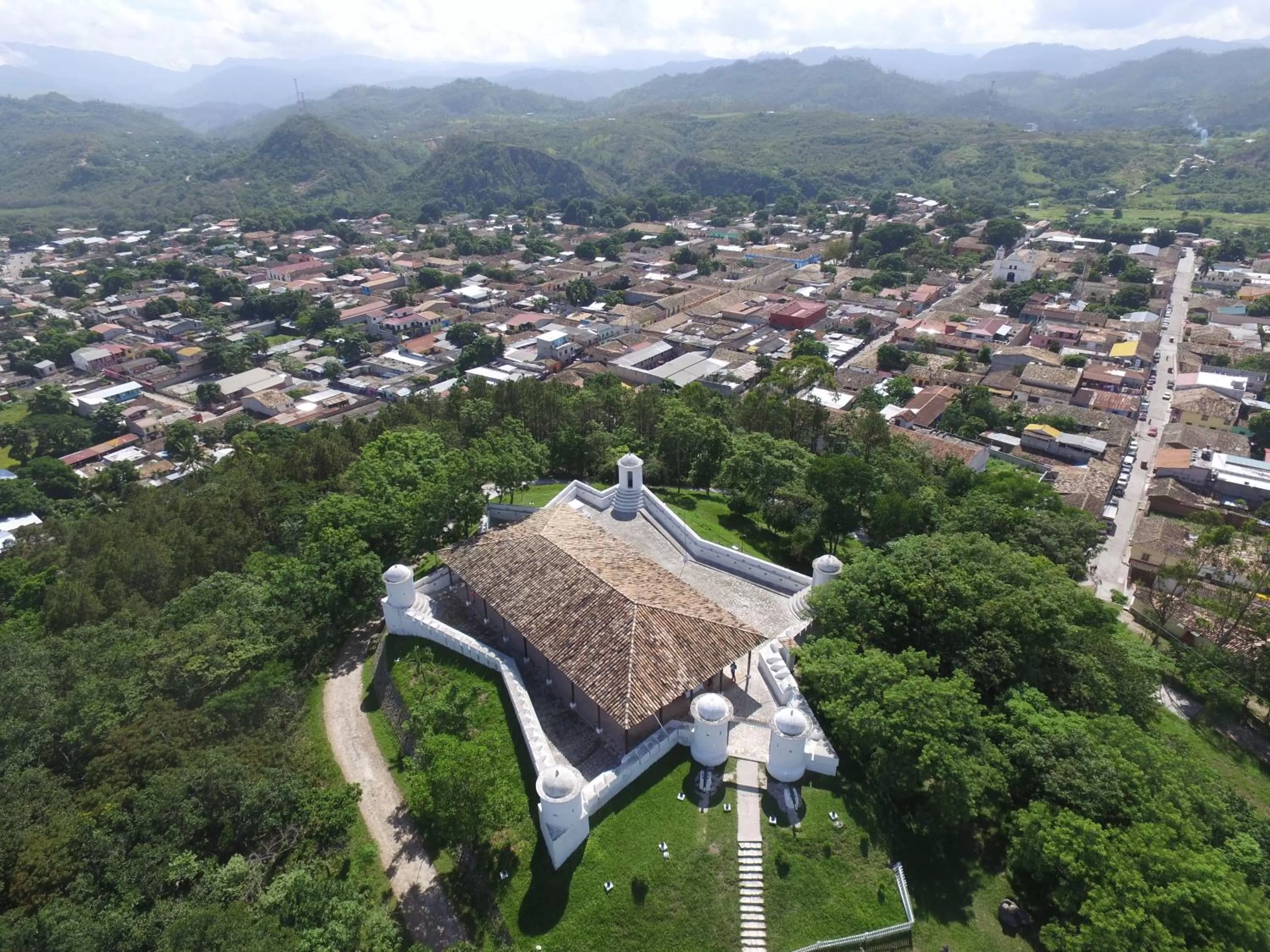 Activities, Bird's-eye View in Hotel de Campo Villa de Ada