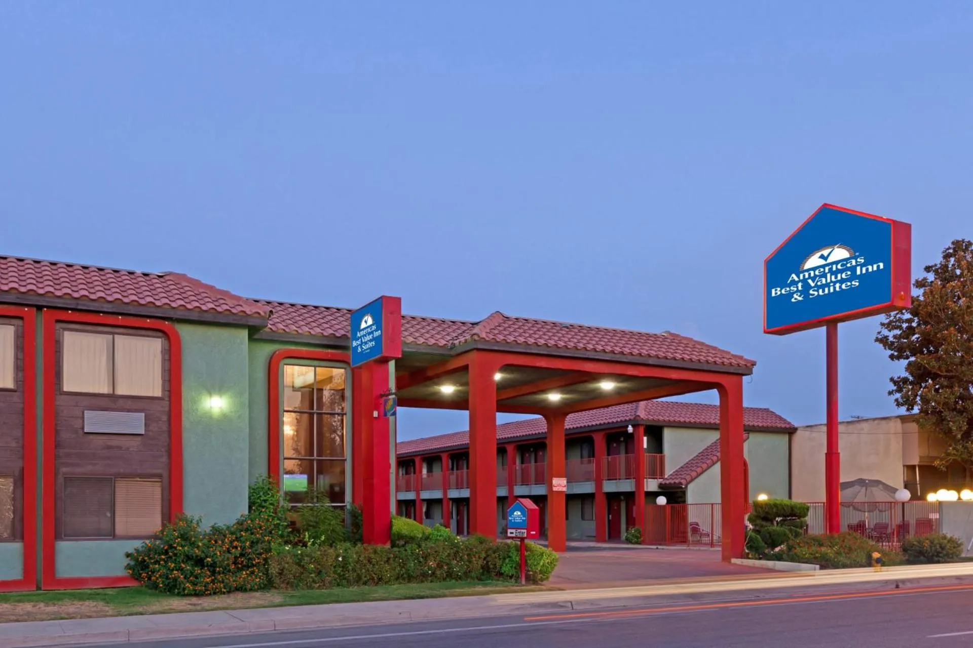 Property building in America's Best Value Inn & Suites Bakersfield Central