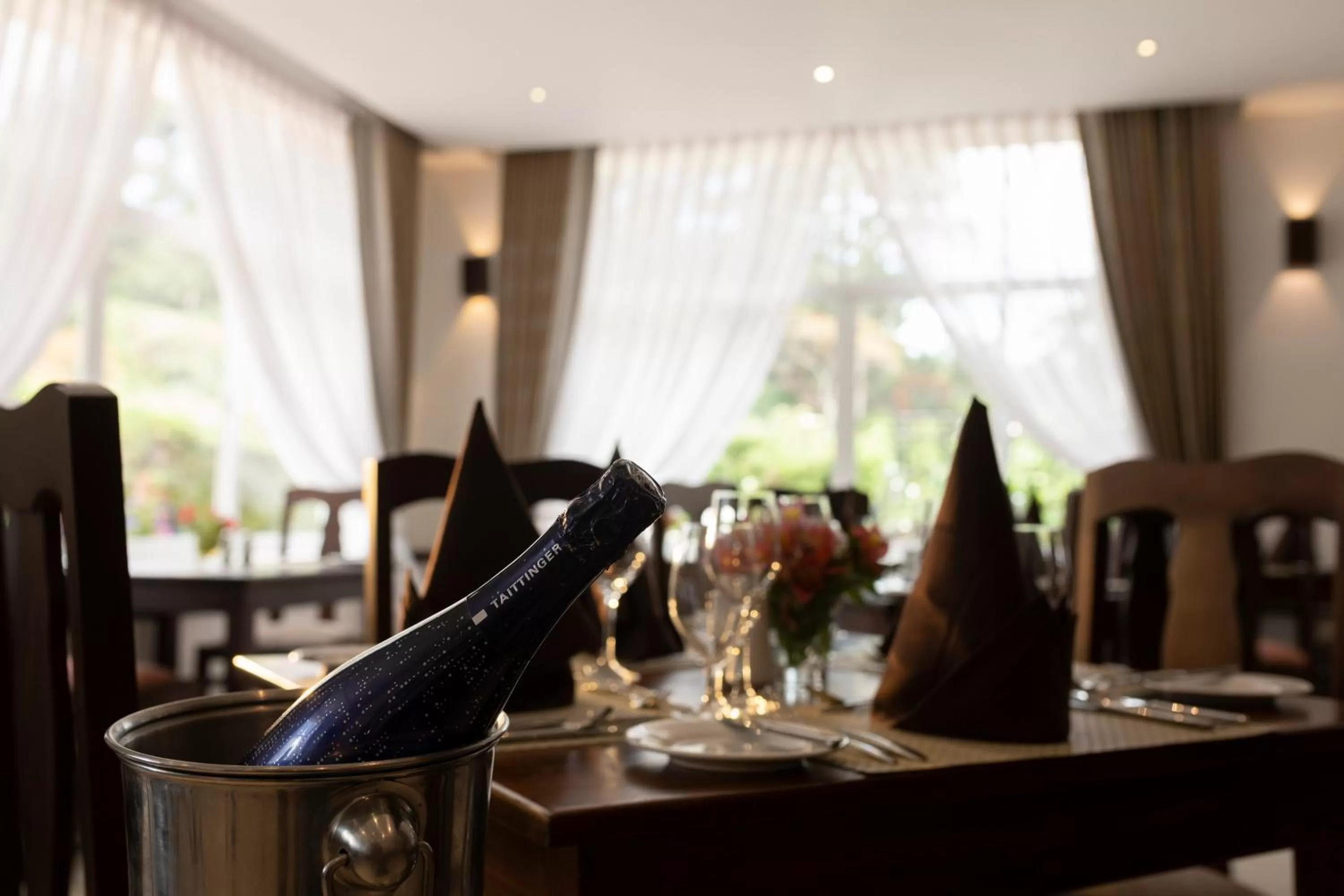 Restaurant/places to eat in Galway Heights Hotel