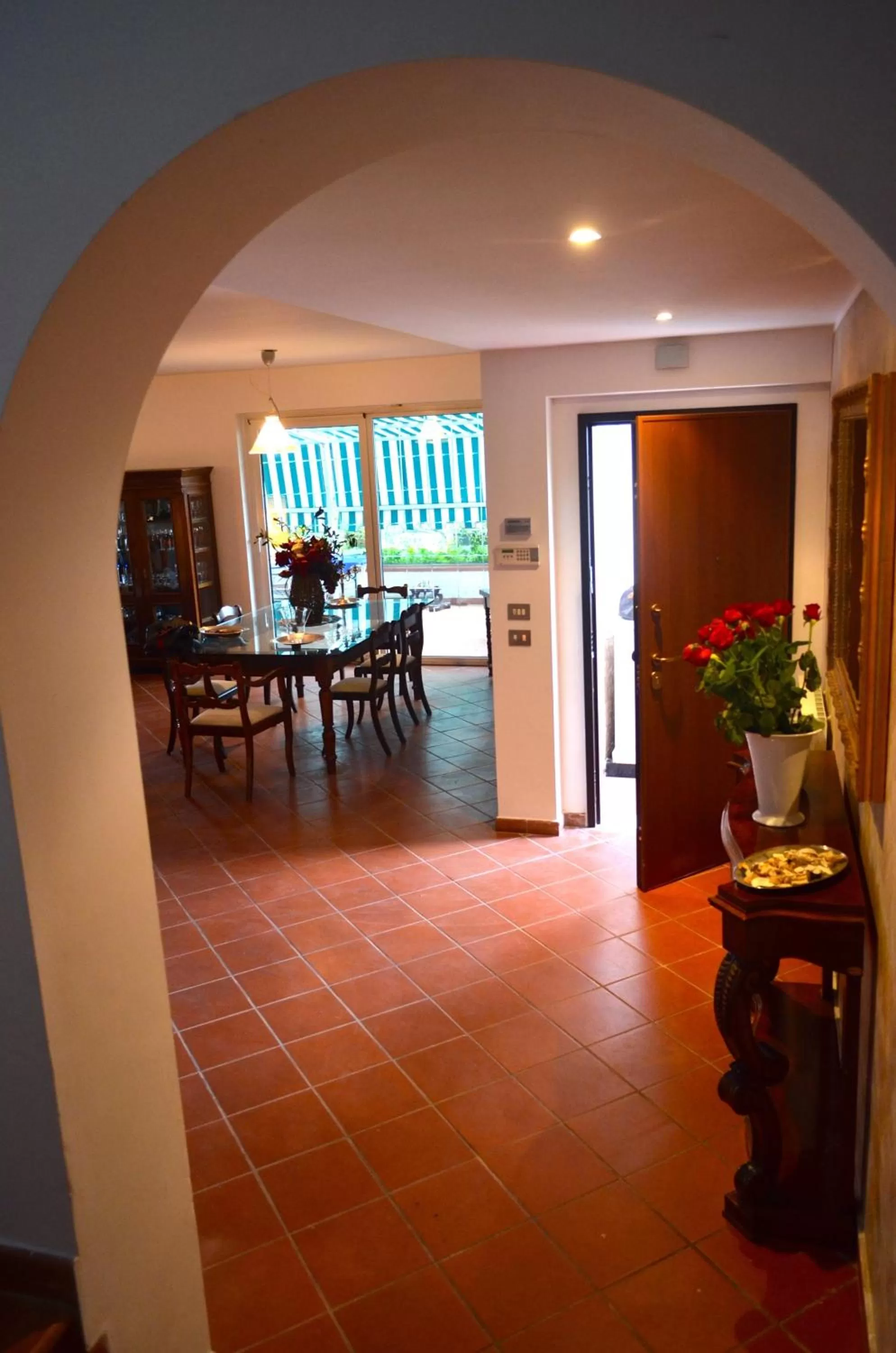 Restaurant/Places to Eat in The Incantation Guest House