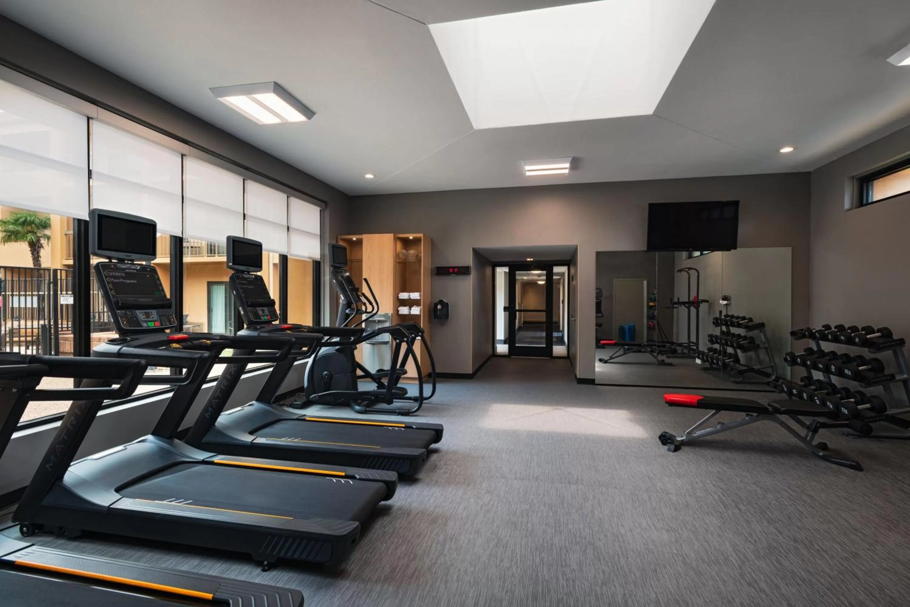 Fitness centre/facilities in Courtyard by Marriott San Antonio Medical Center