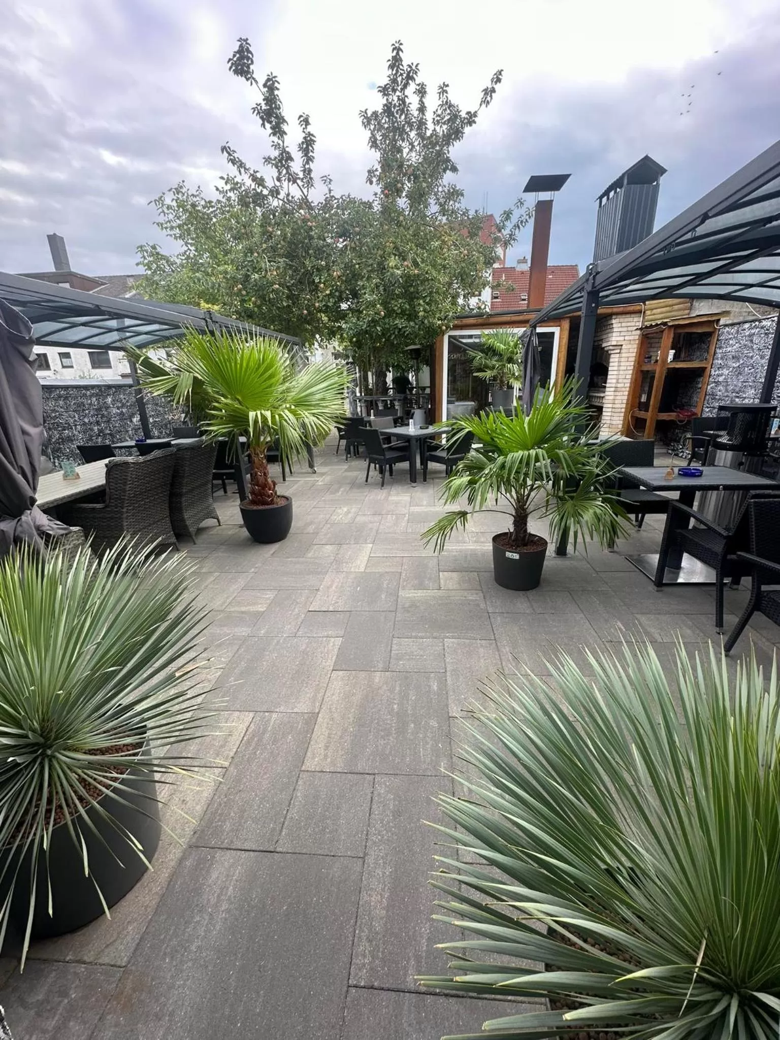 Patio in Hotel Deutscher Hof
