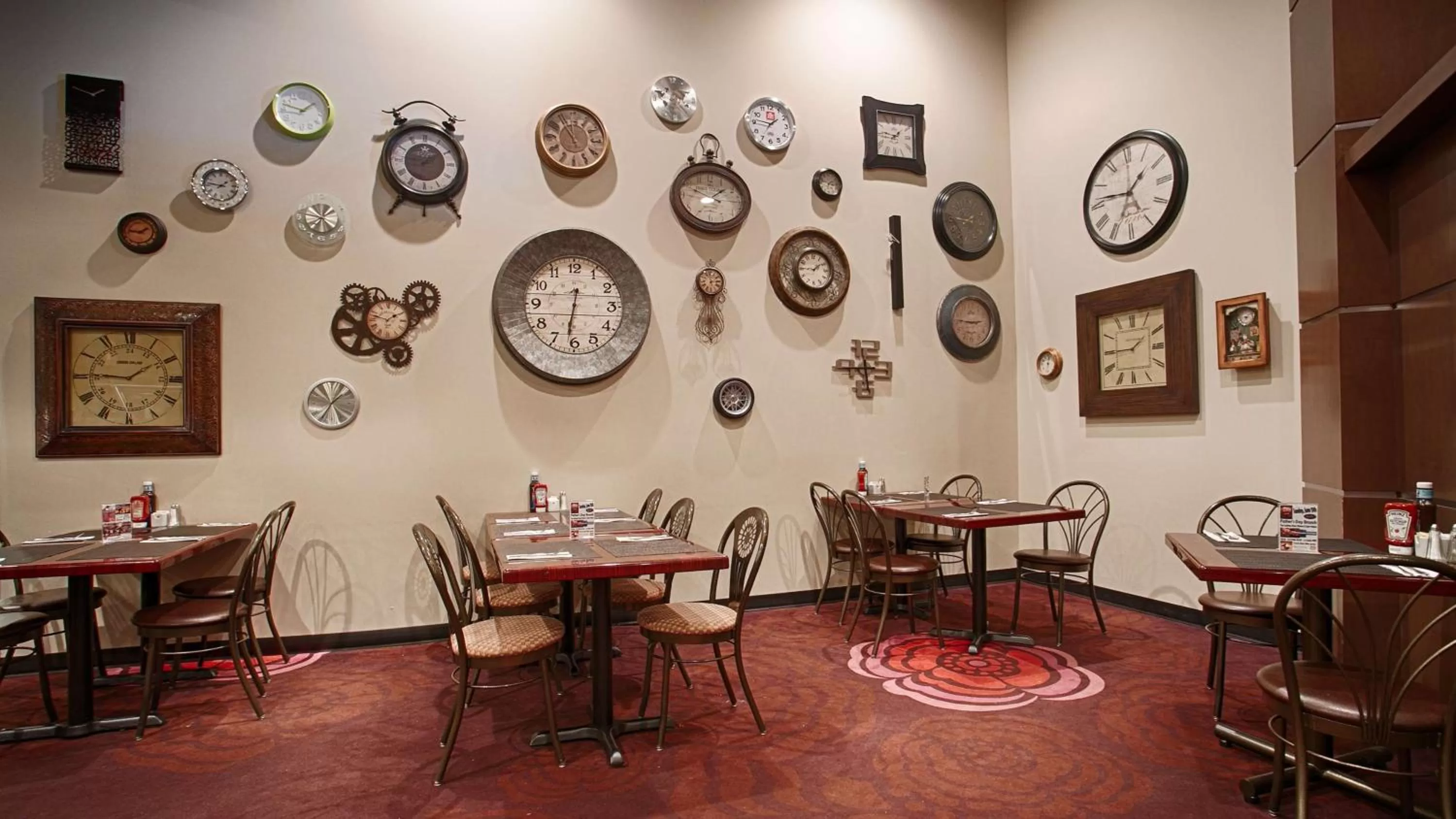 Restaurant/places to eat in Camrose Resort Hotel