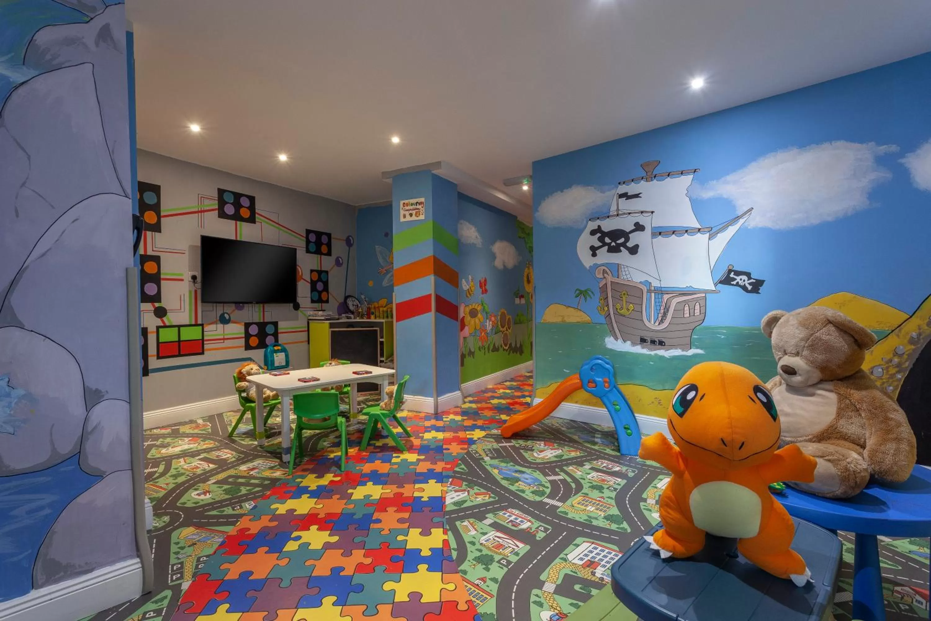 Kids's club in Glenroyal Hotel