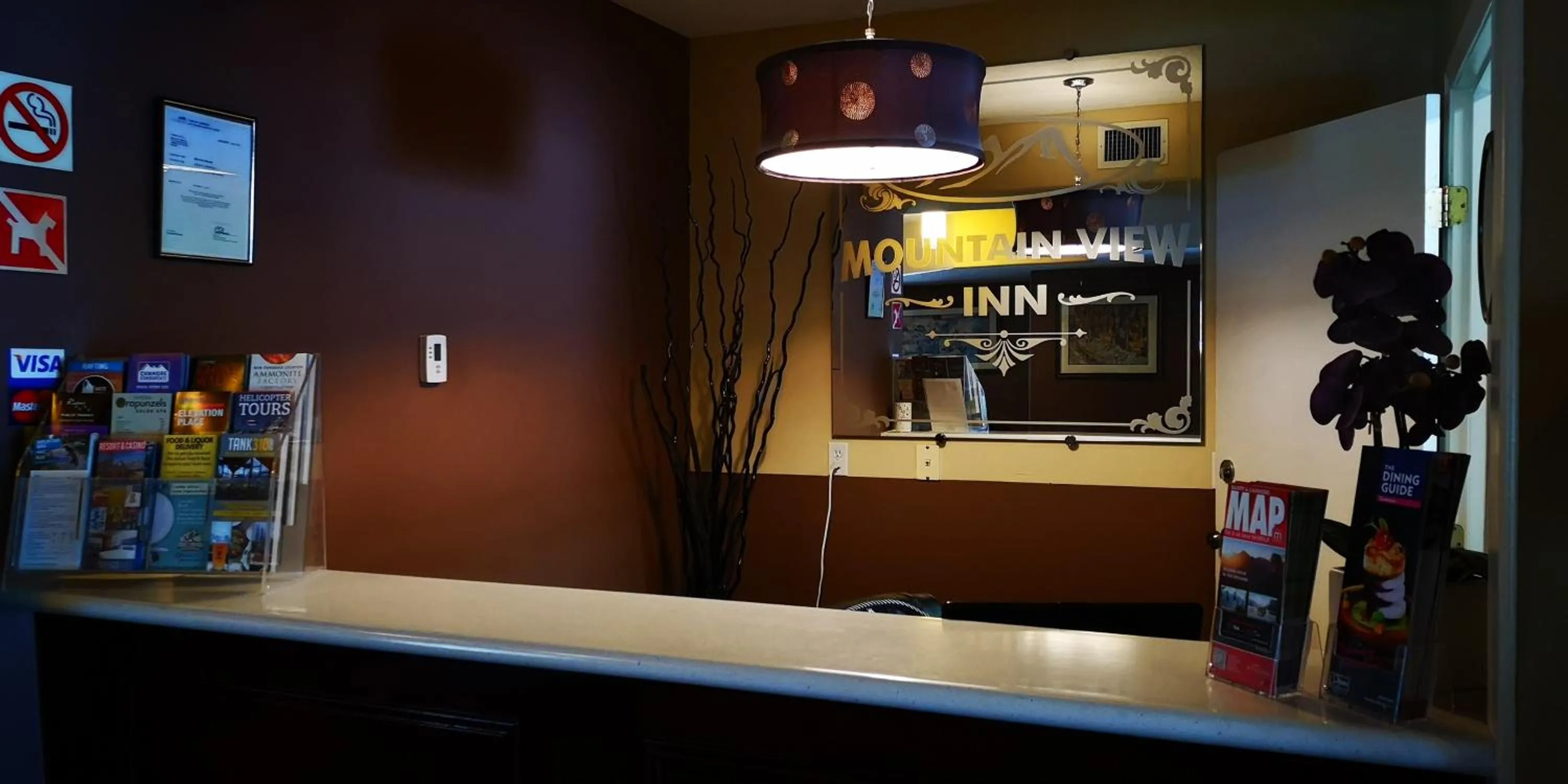 Lobby or reception in Mountain View Inn