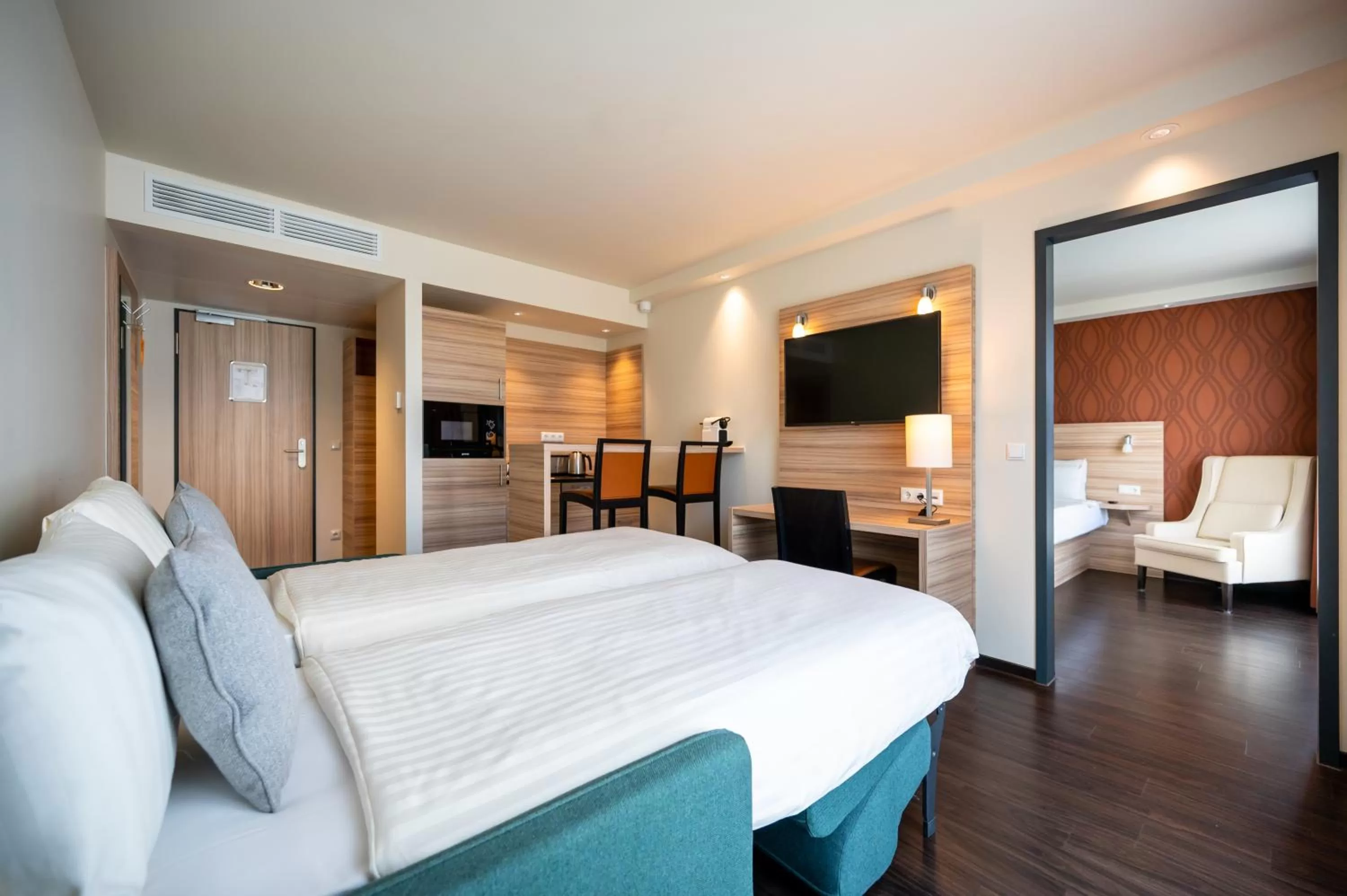 Communal lounge/ TV room, Bed in Staycity Aparthotels Heidelberg