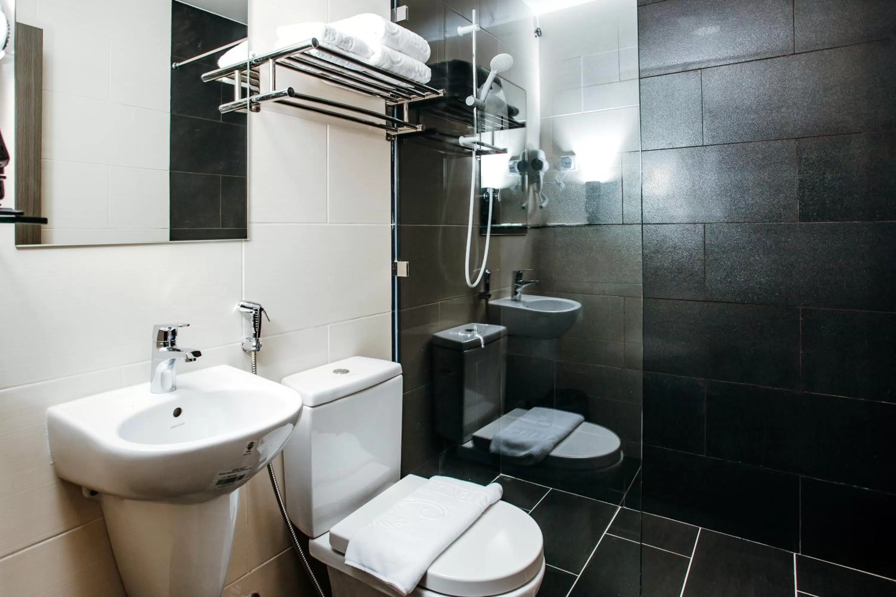 Toilet in Friendly Hotel