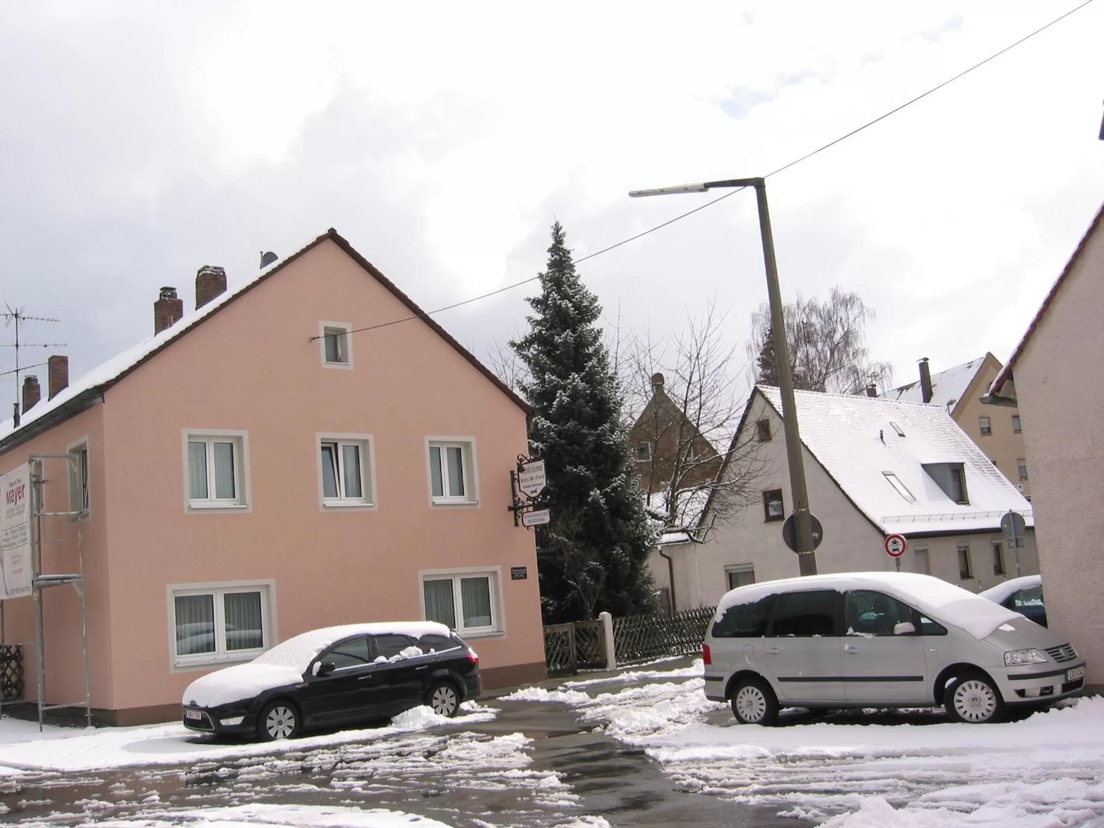 Facade/entrance in Hotel und Gasthof Ritter St. Georg