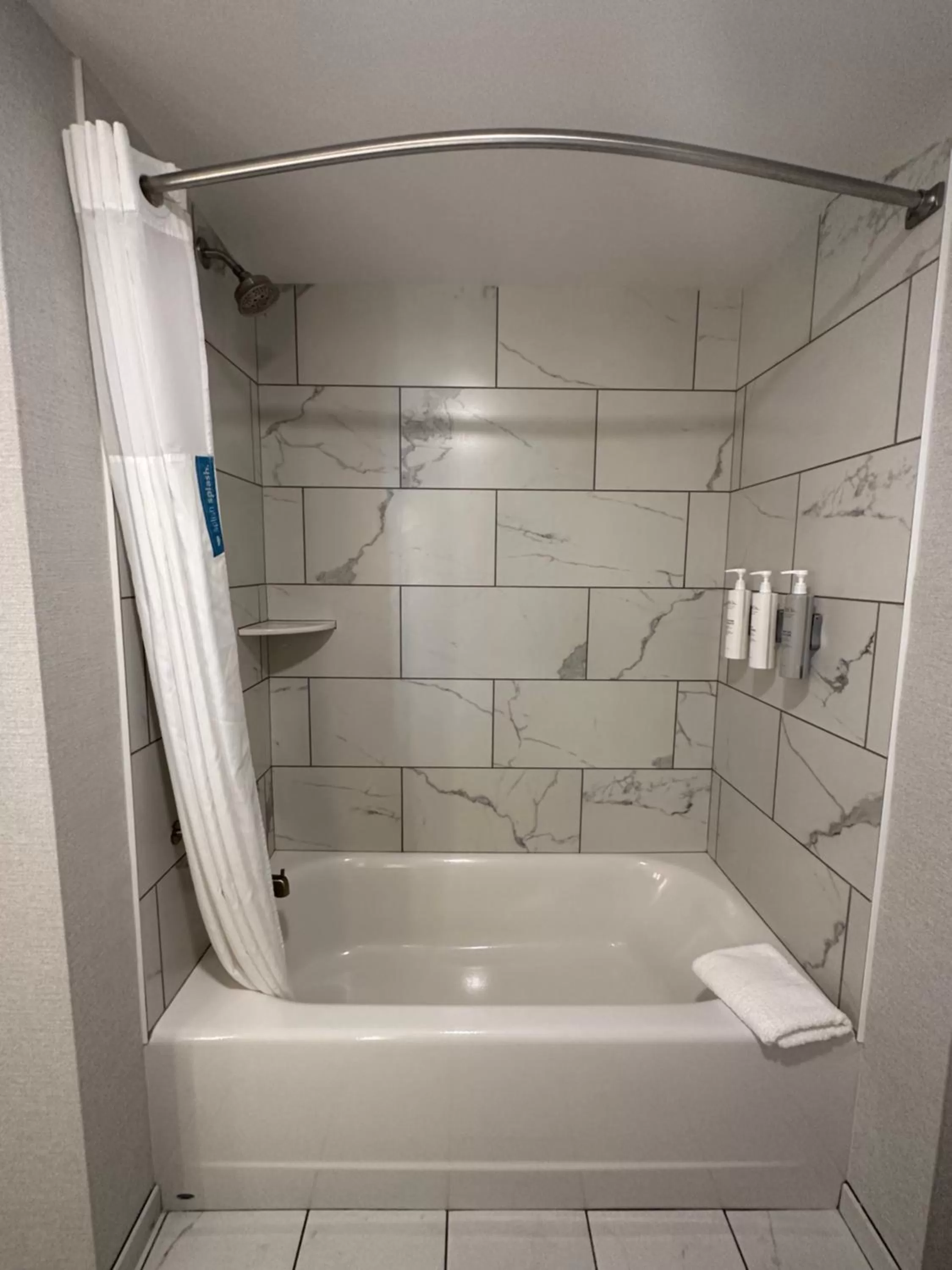 Shower in Hampton Inn Virginia Beach-Oceanfront South