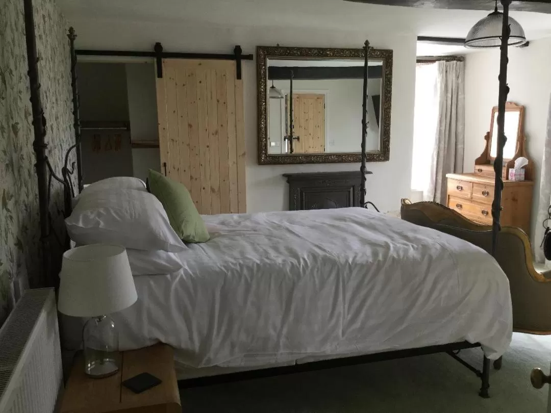 Bedroom in The Burrows Bed and Breakfast