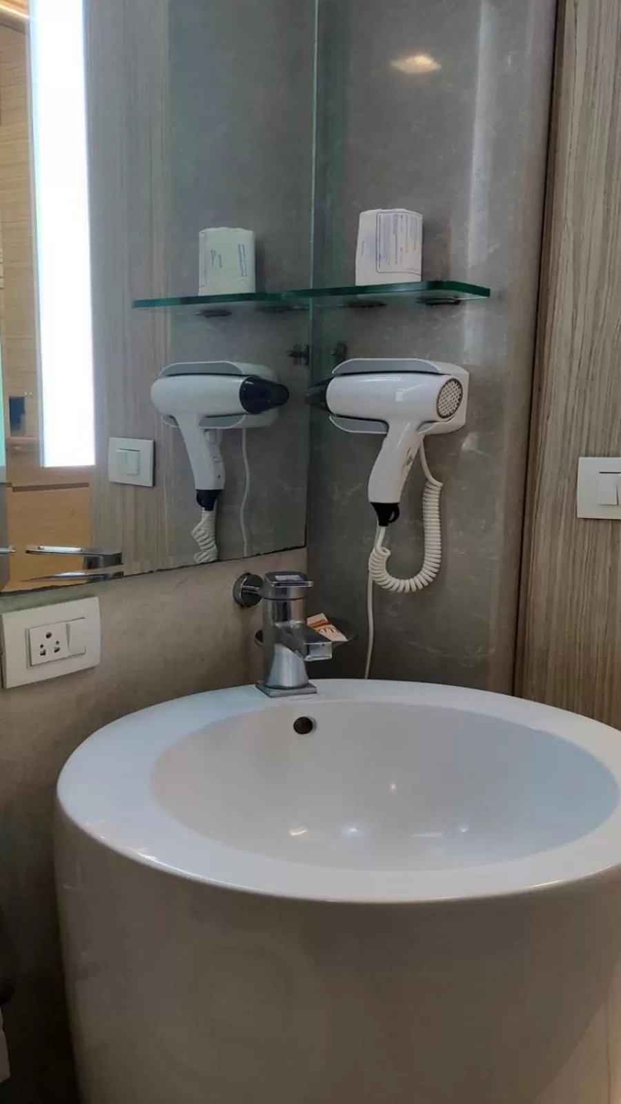 Bathroom in Residency Hotel Fort