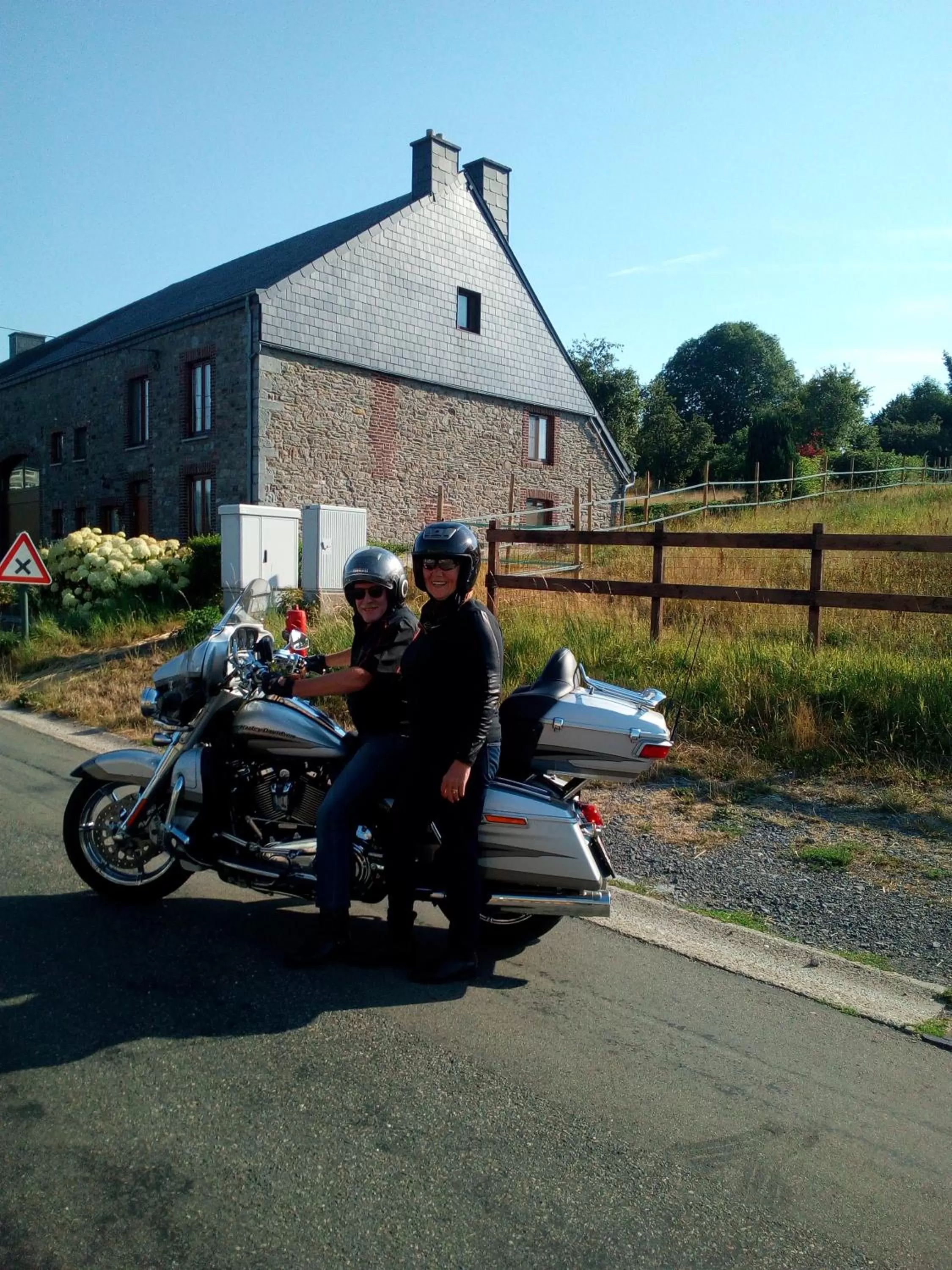 People in Le Relais du Moulin