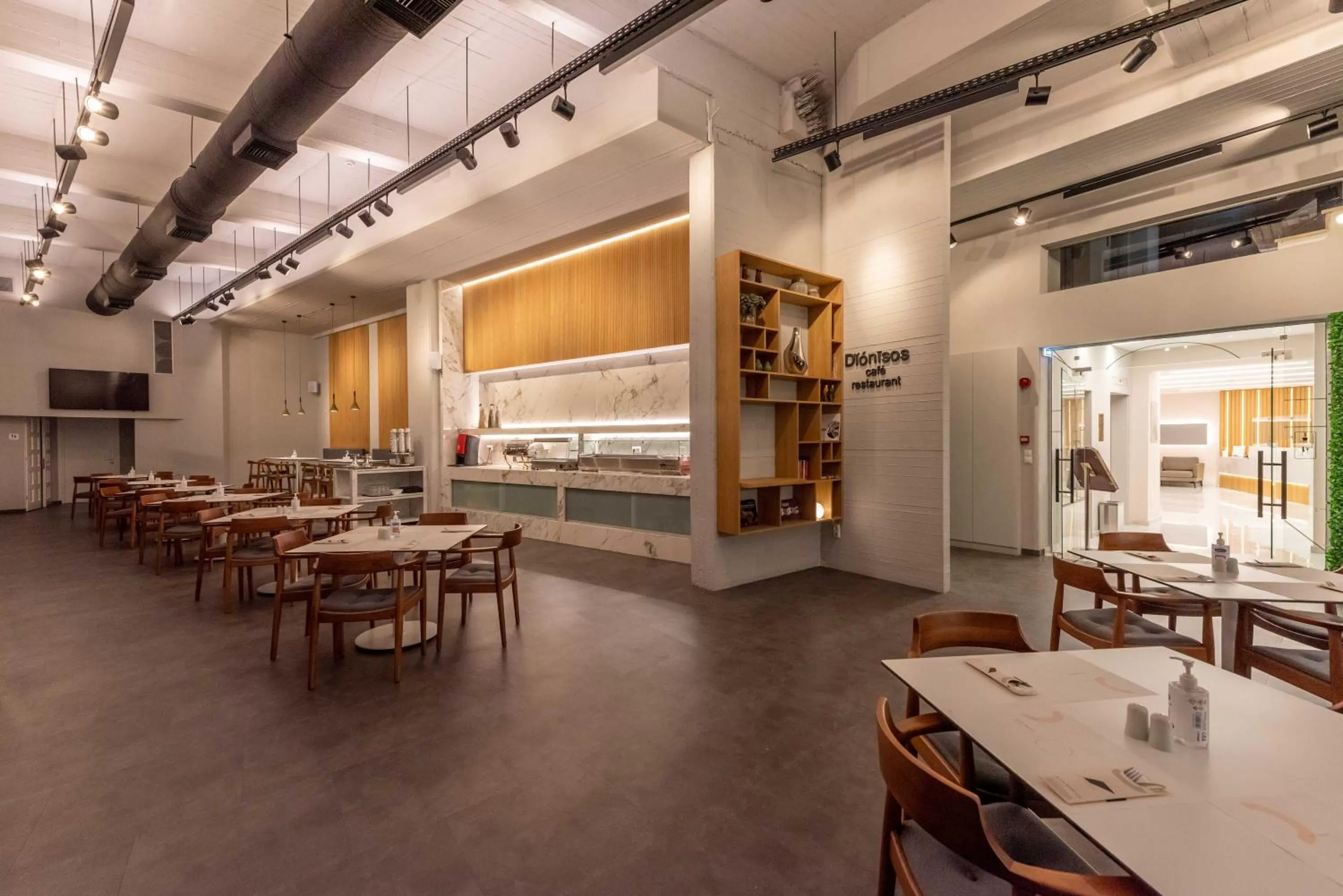 Restaurant/places to eat in Dionisos Hotel