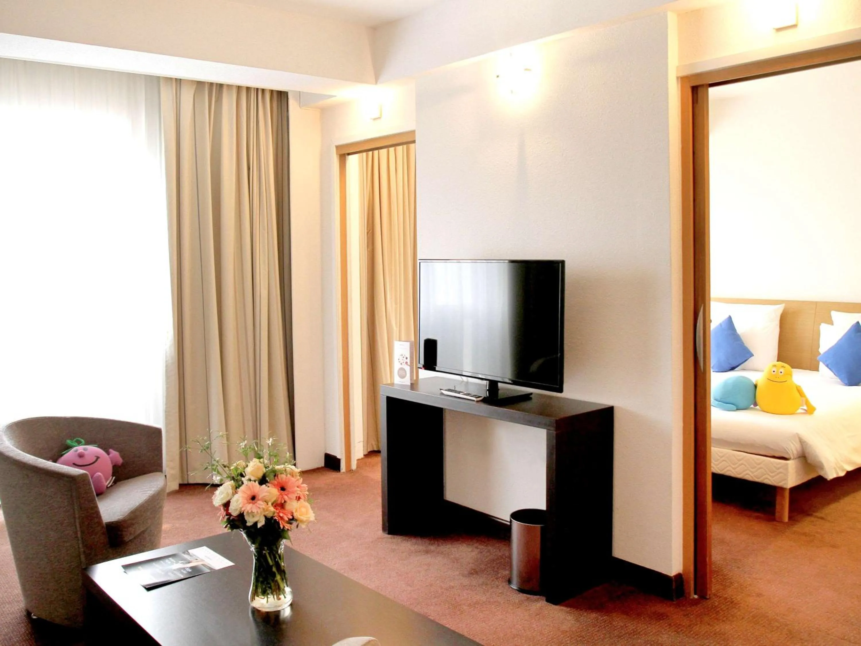 Photo of the whole room, Bed in Novotel Constantine